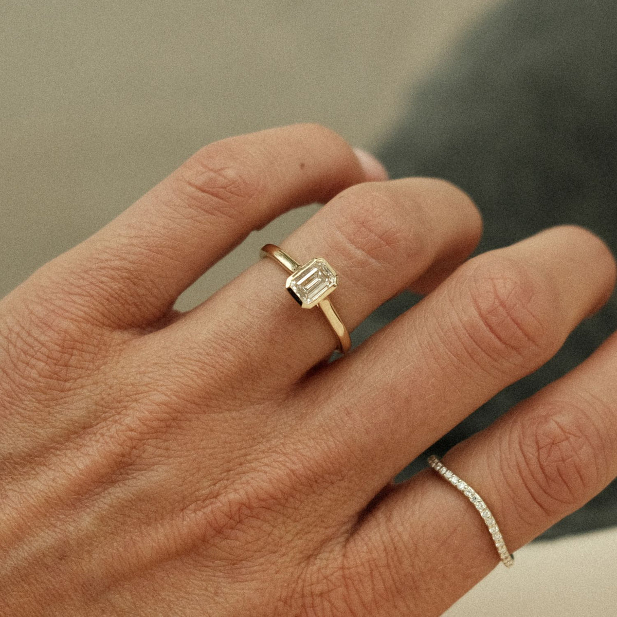 Bezel diamant ring