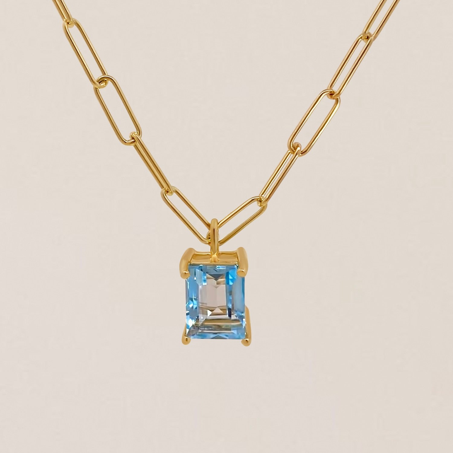 Blauwe hanger met ketting