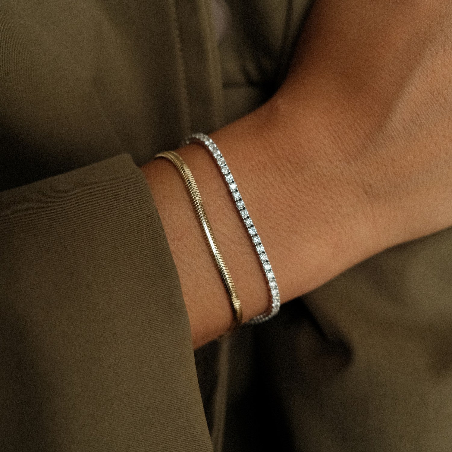 Bold tennis bracelet white gold