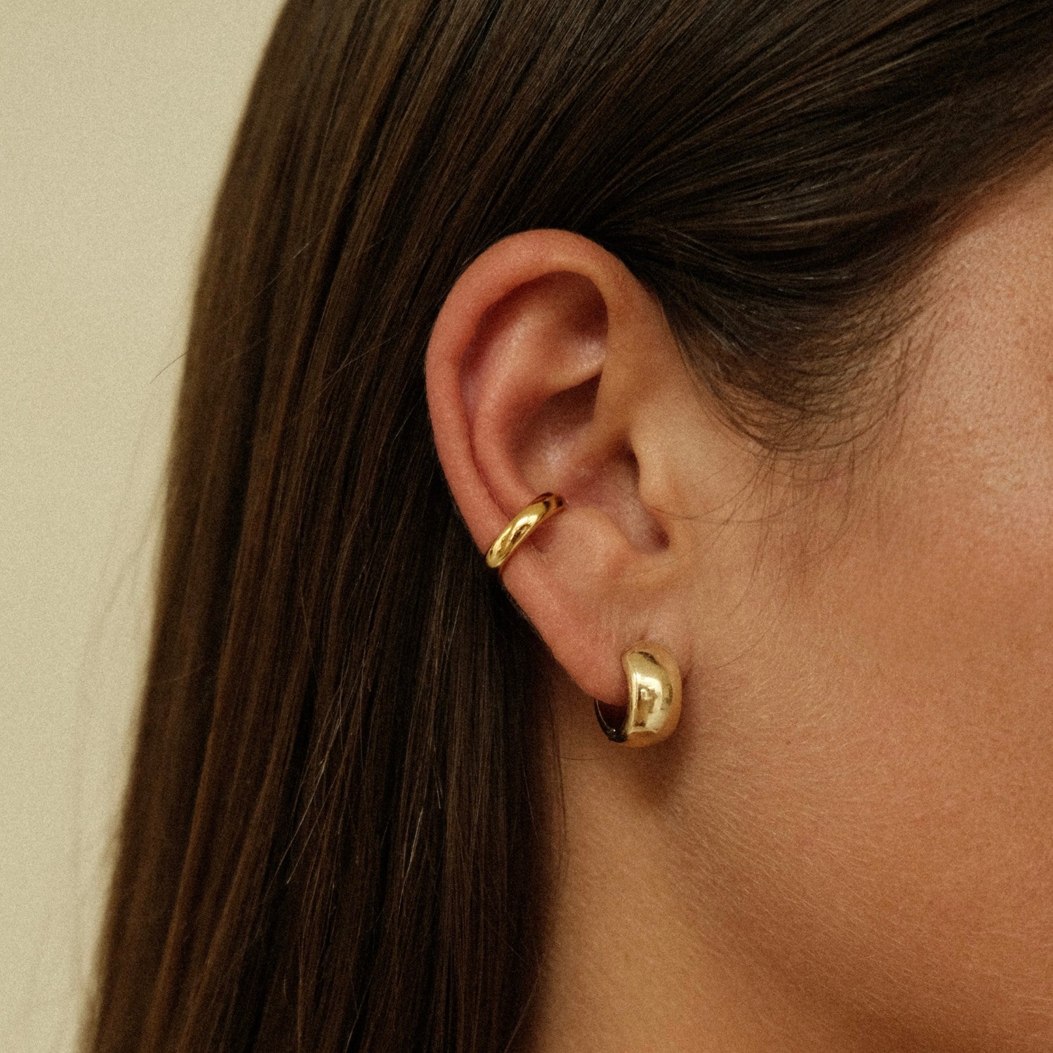 Clean ear cuff