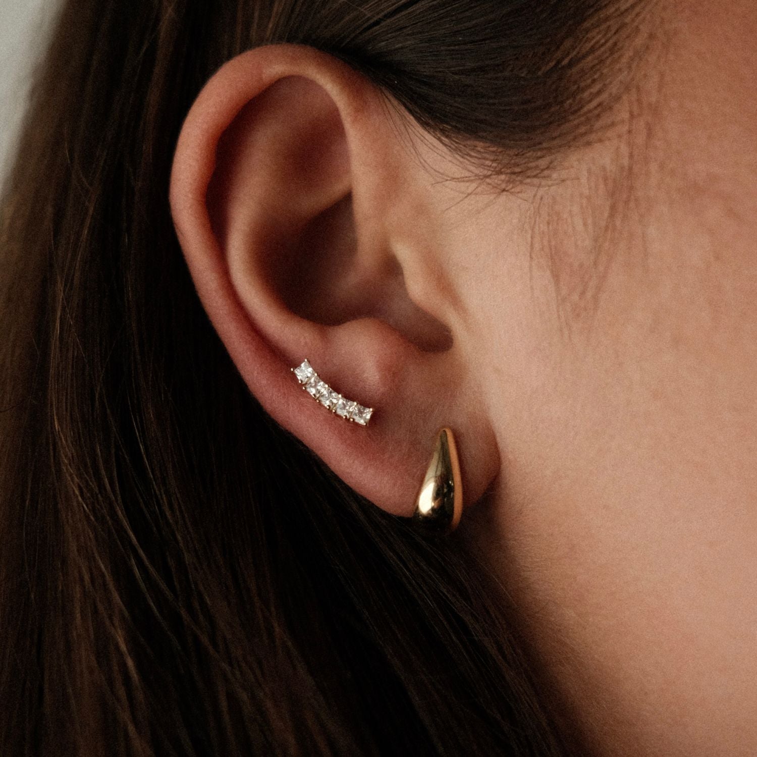 Curved Bar Earrings Gold