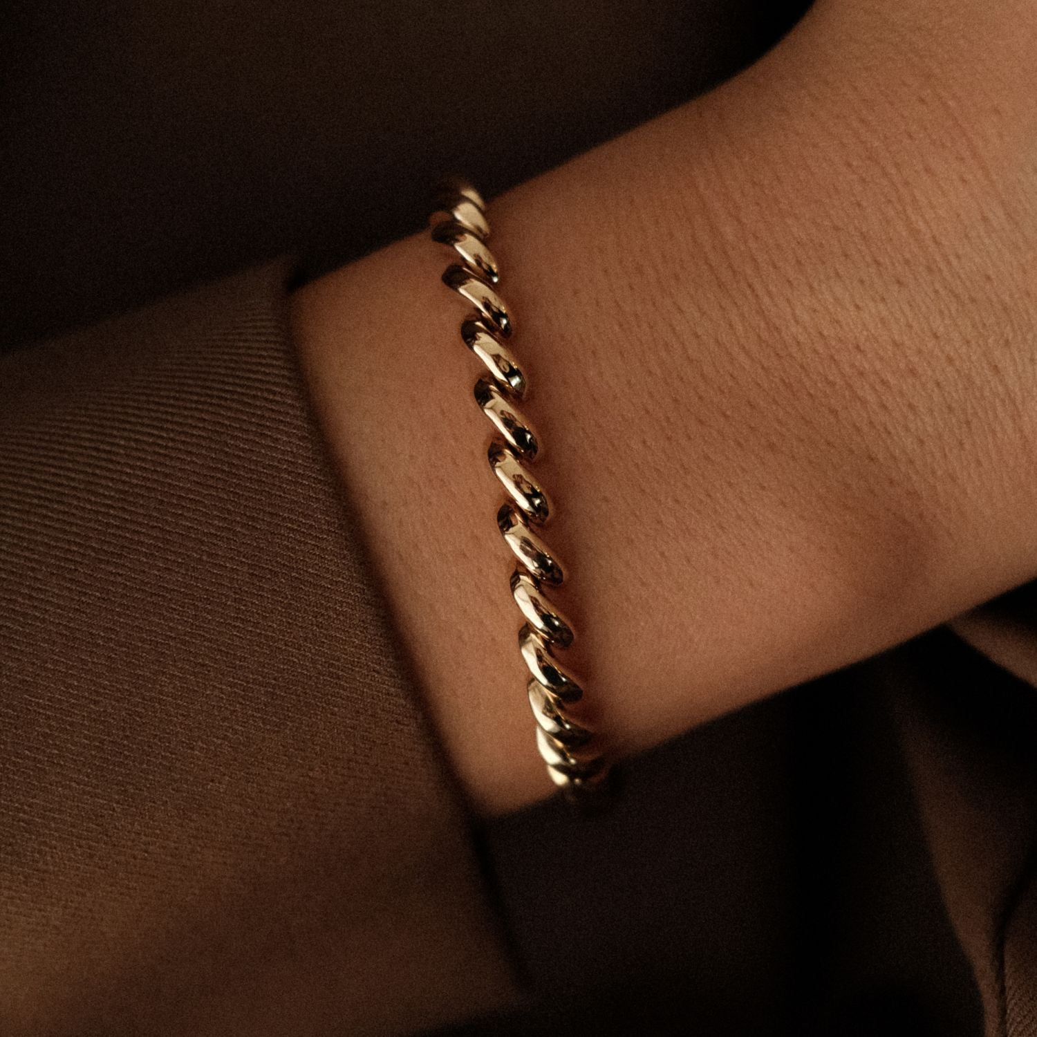Details Spiral Bracelet