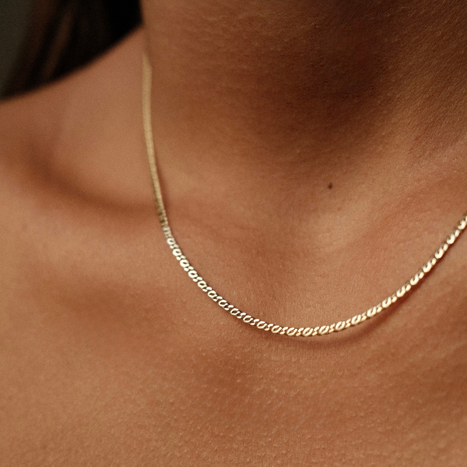 Details unieke gouden schakelketting