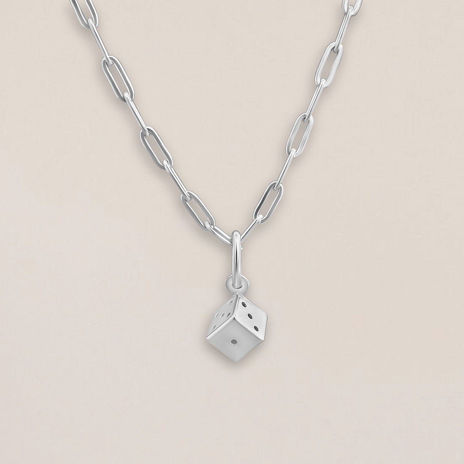 Dobbelsteen ketting zilver
