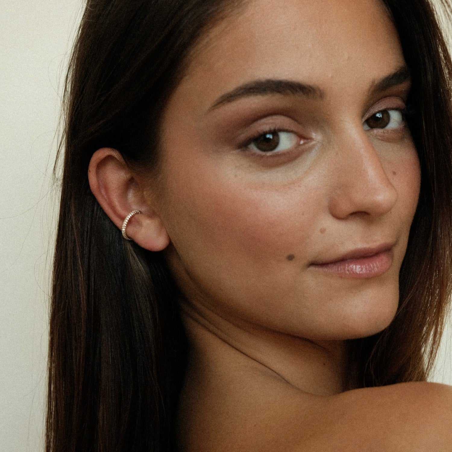 Ear cuff roze steentjes
