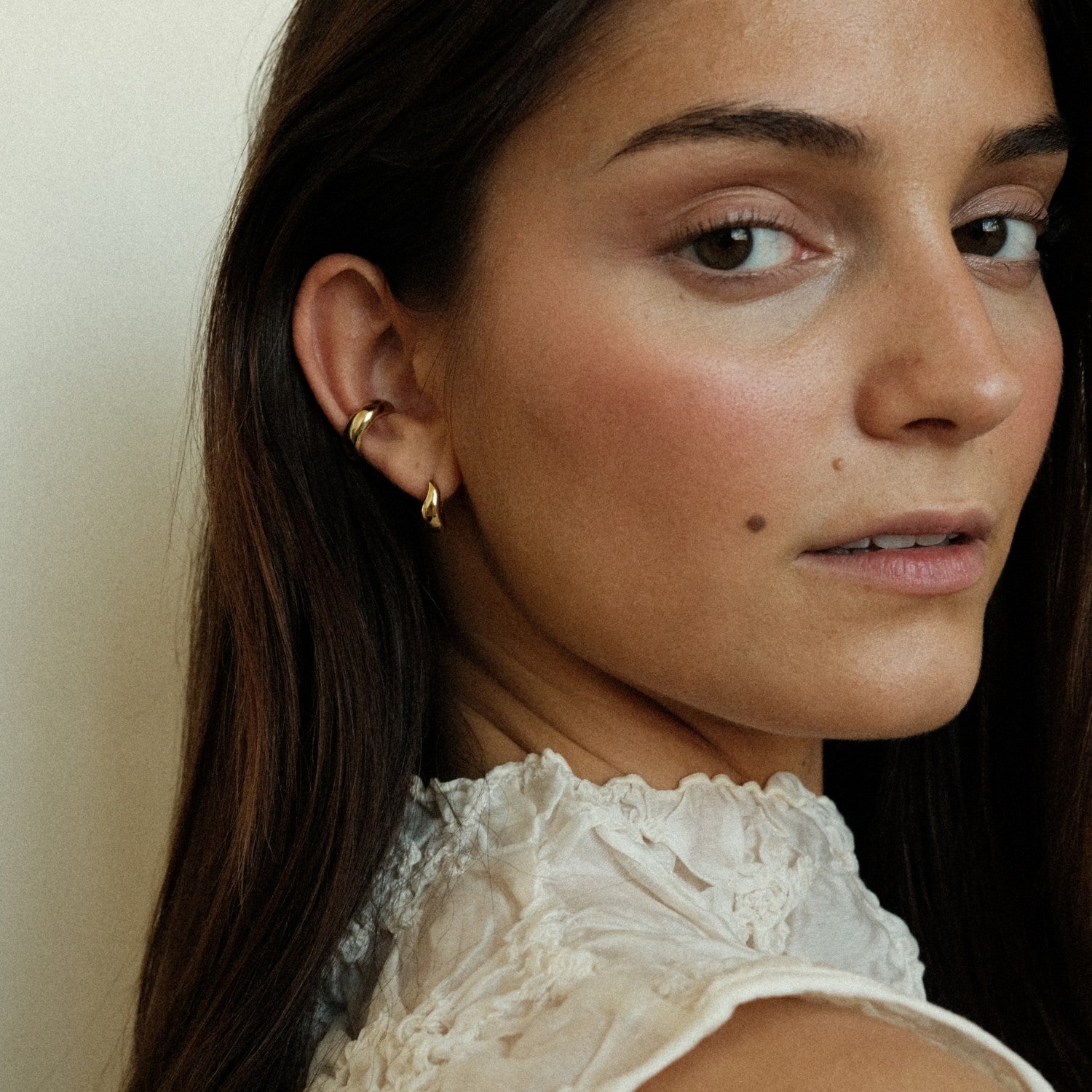 Ear cuff en organic hoops