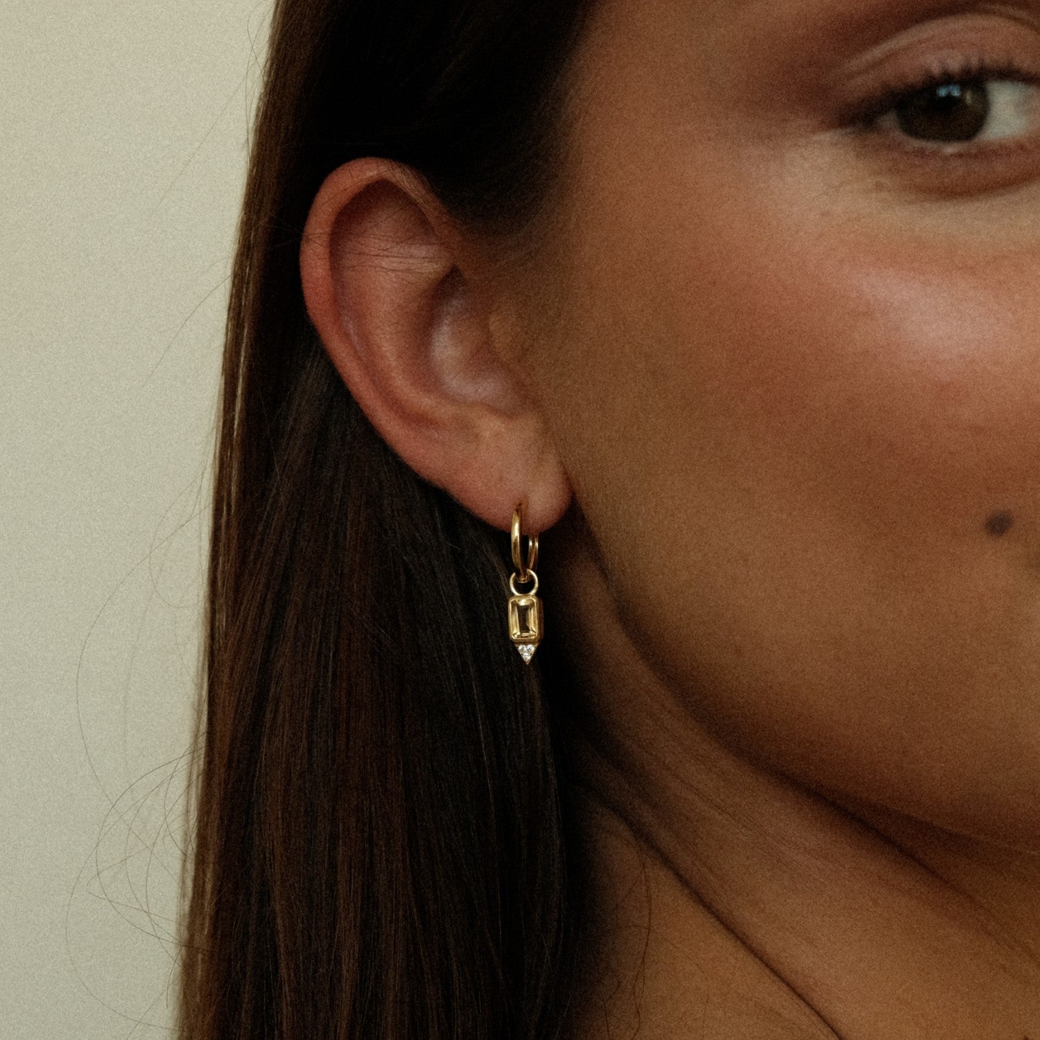Earring charm amber