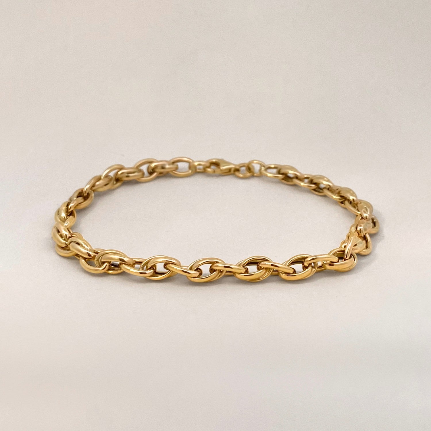 Elegant Chain Bracelet