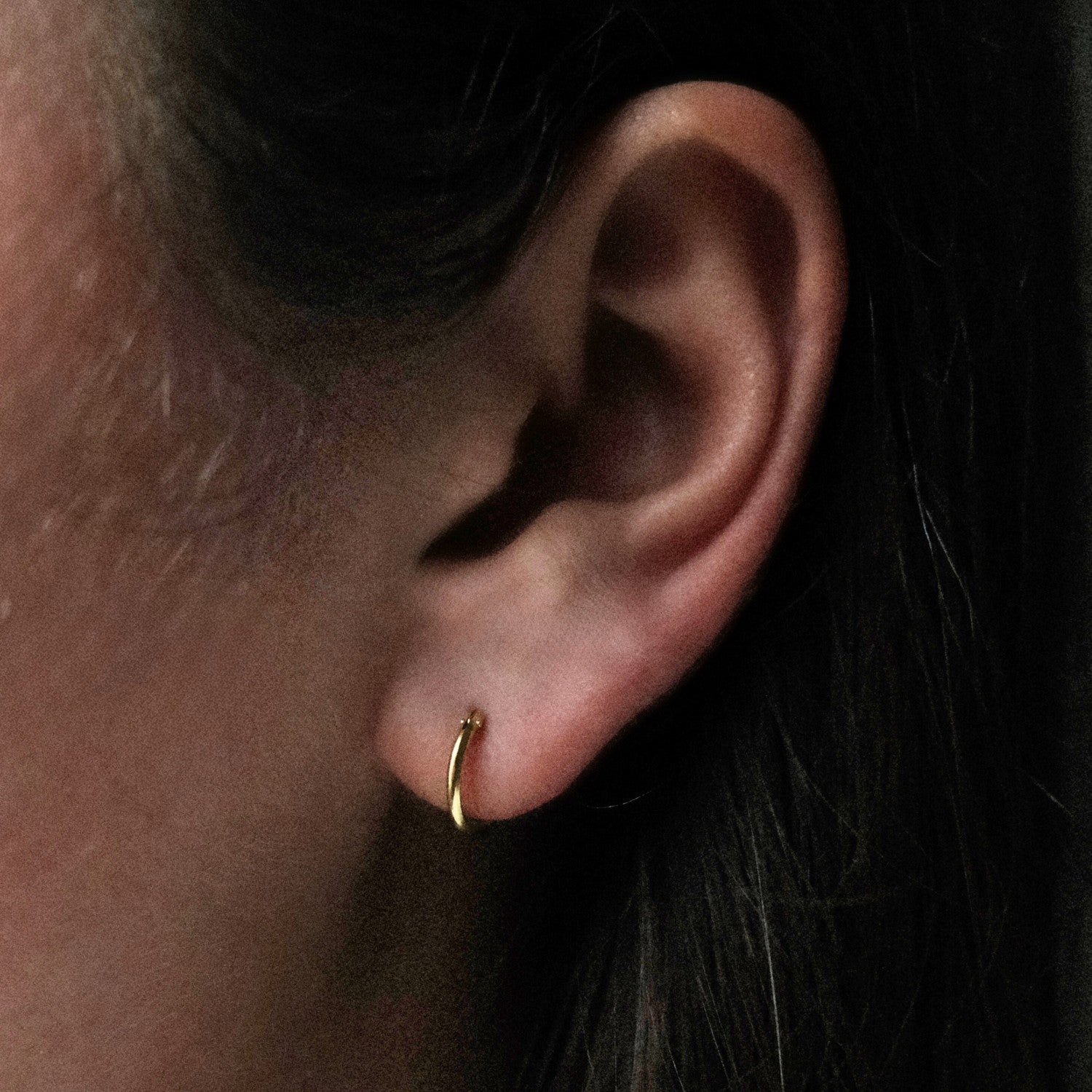 Essential huggie goud