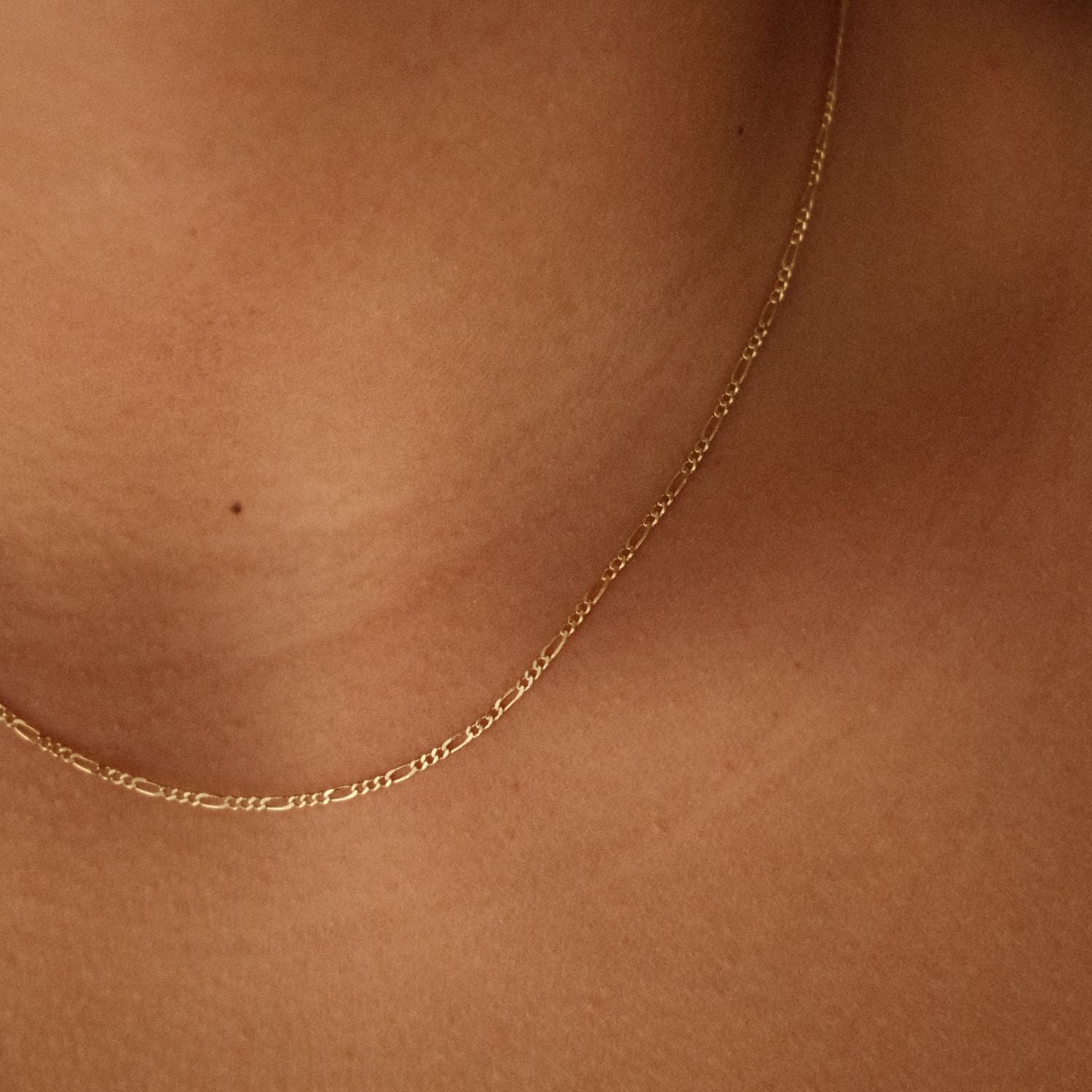 Figaro Chain Gold