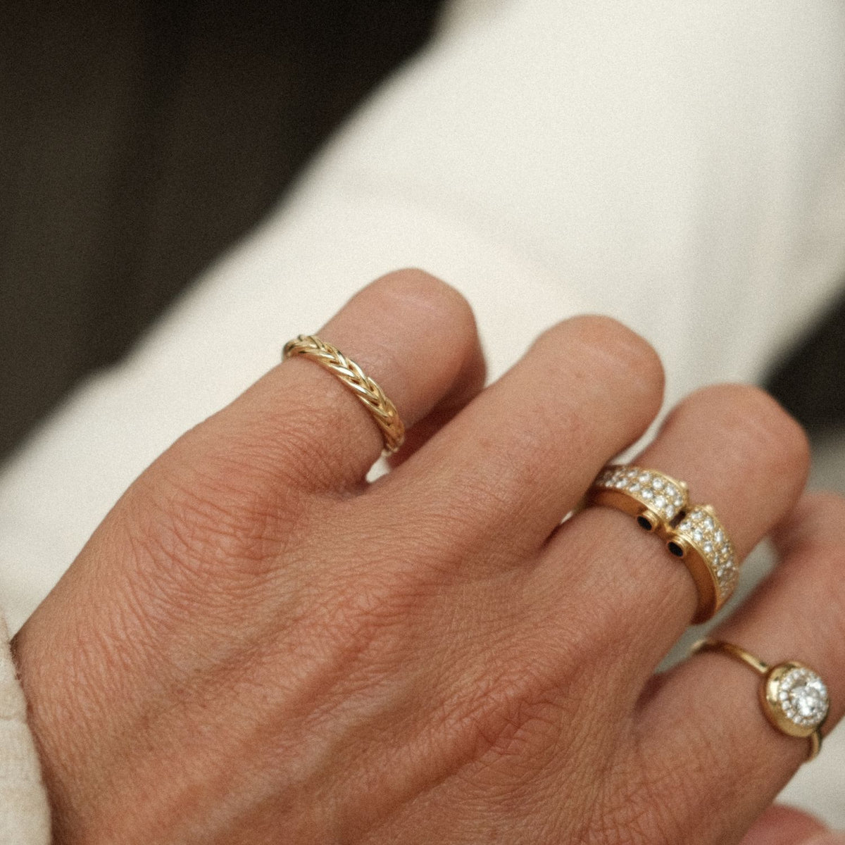 Foxtail pinky ring