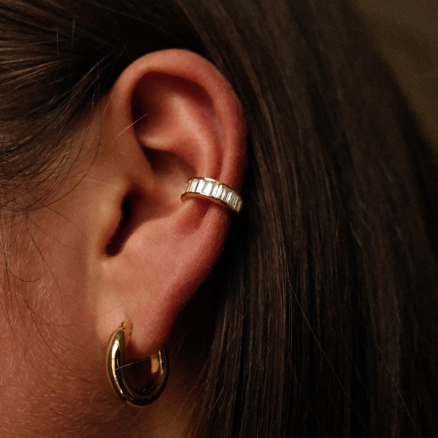 Gold baguette ear cuff