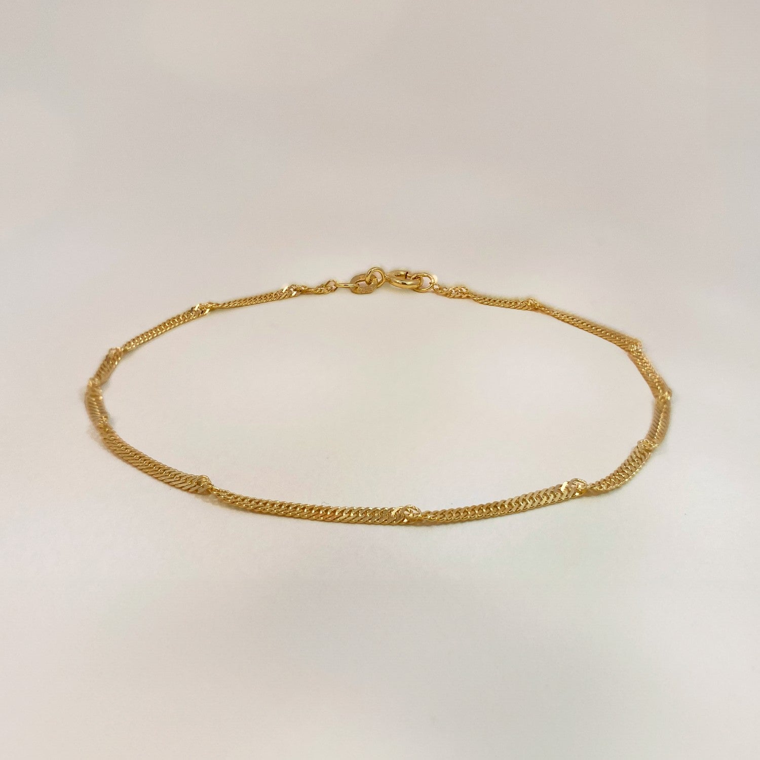 Gourmet armband gedraaid