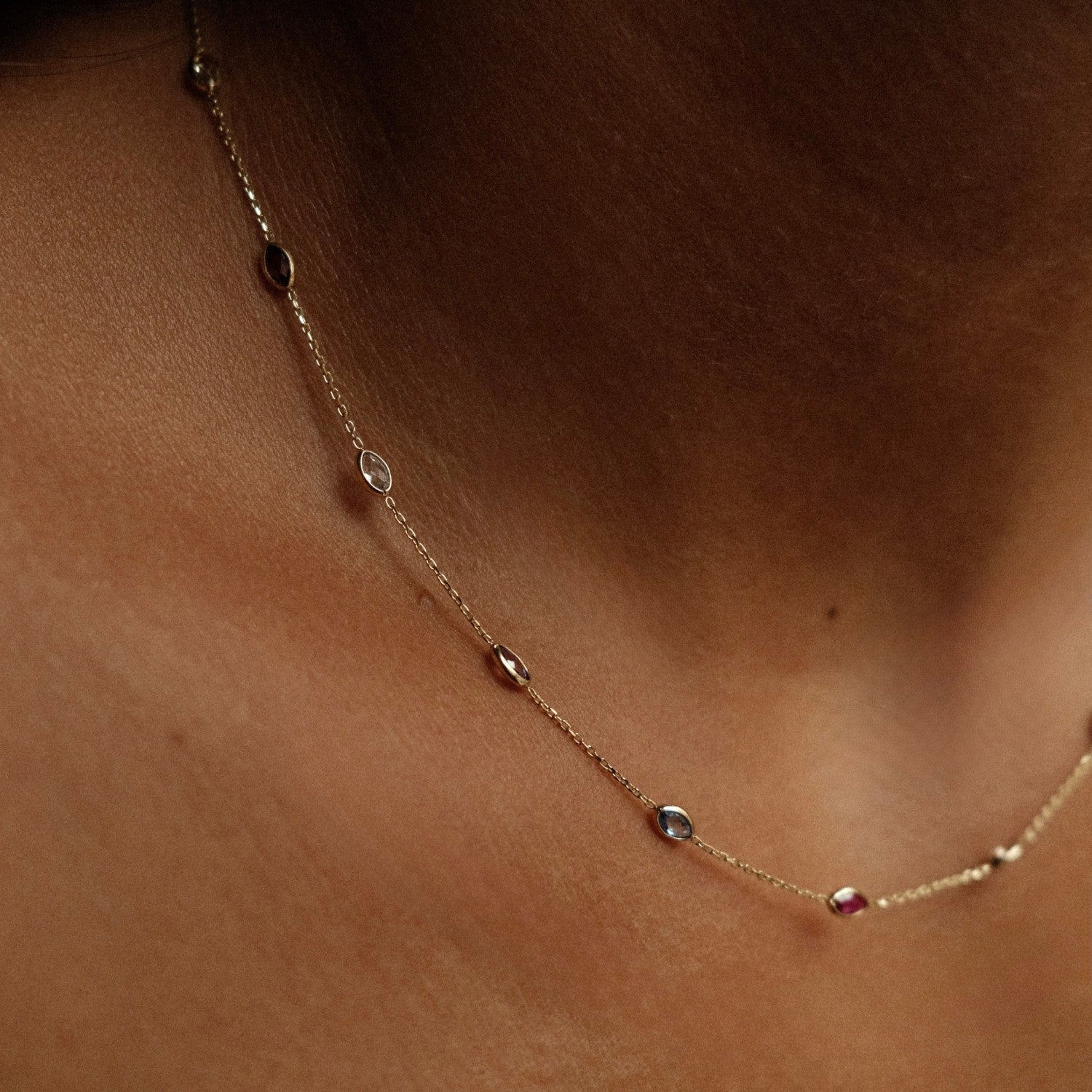 Ketting met gemstones
