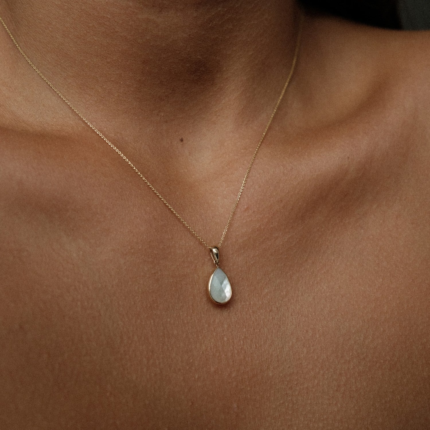 Parelmoer drop hanger