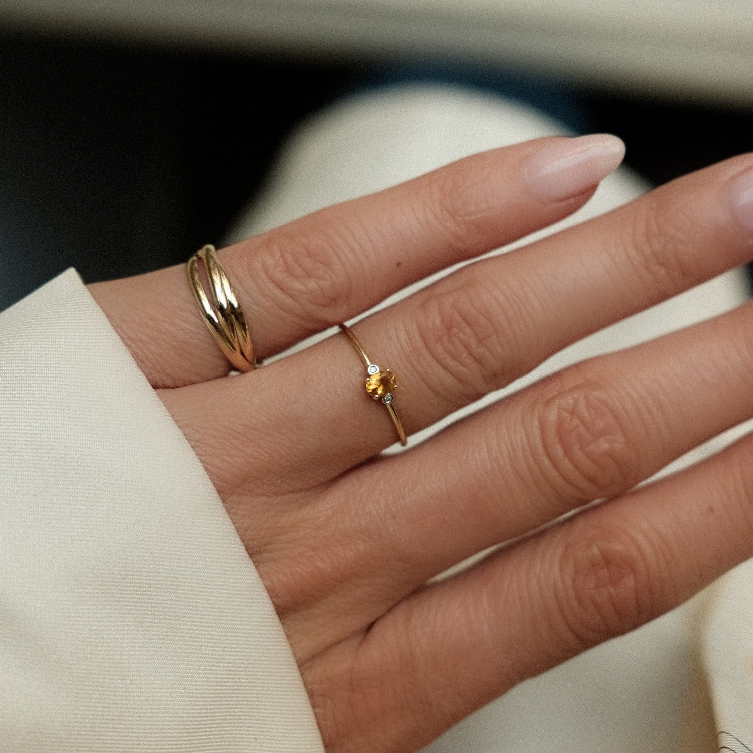 Ring met gele citrien steen en diamanten