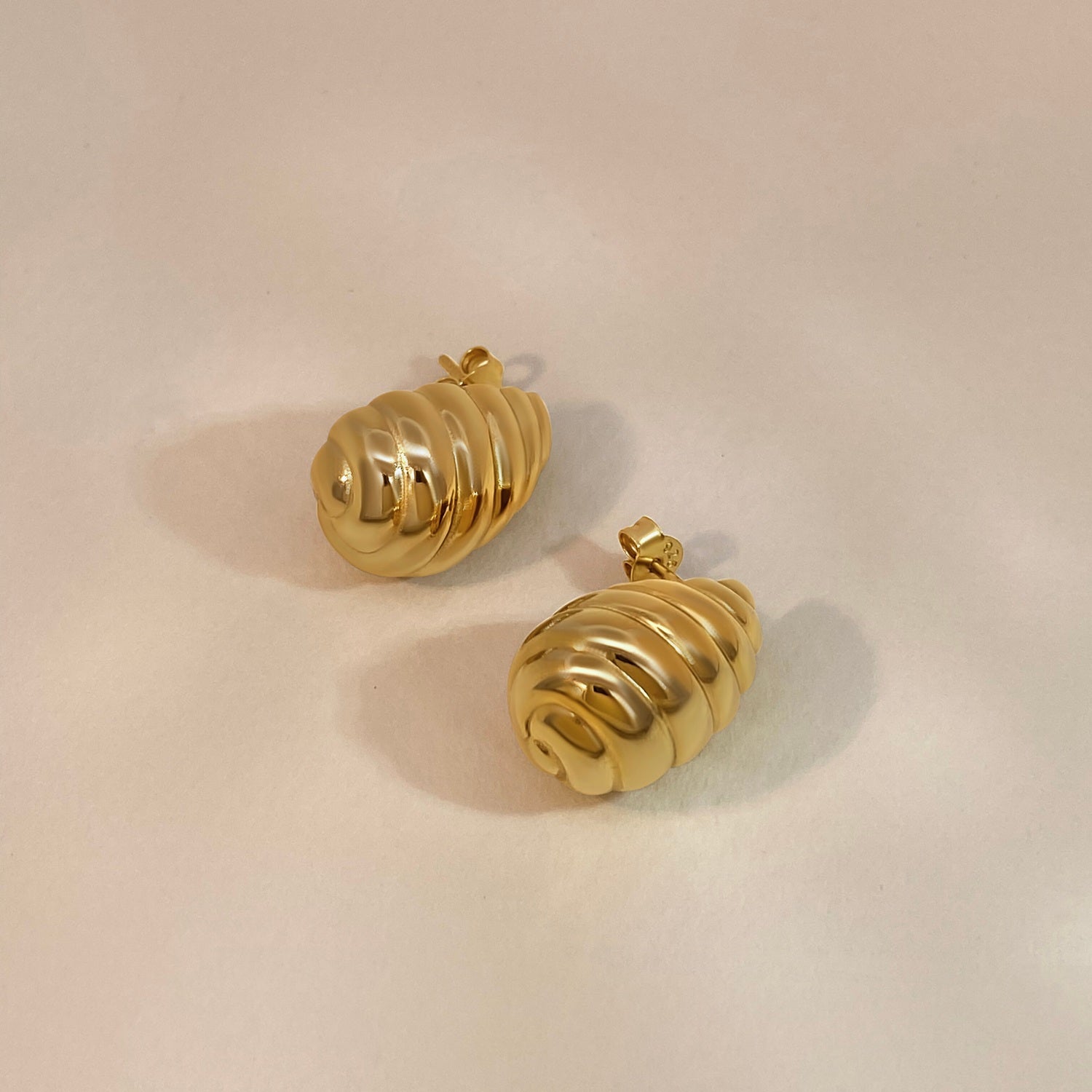 Schelpen Studs
