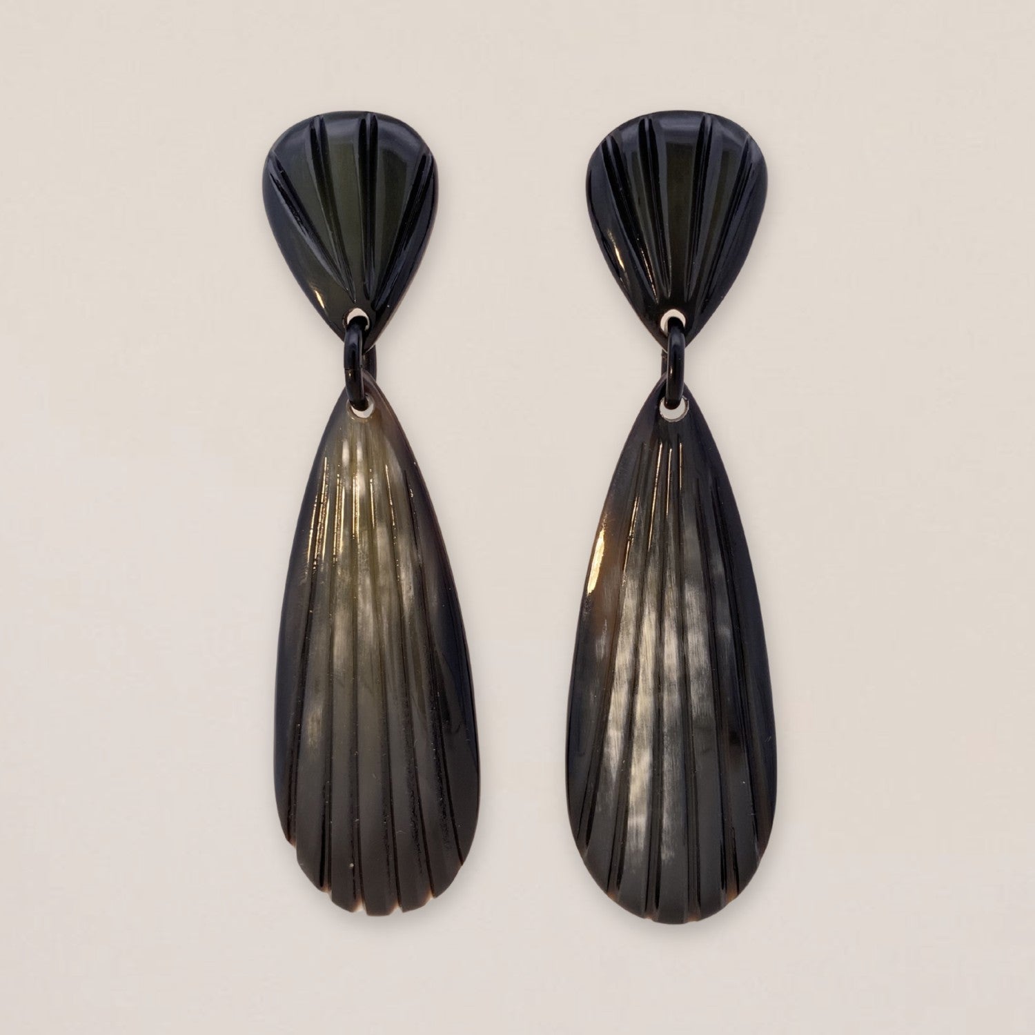 Statement Shell Earrings Black