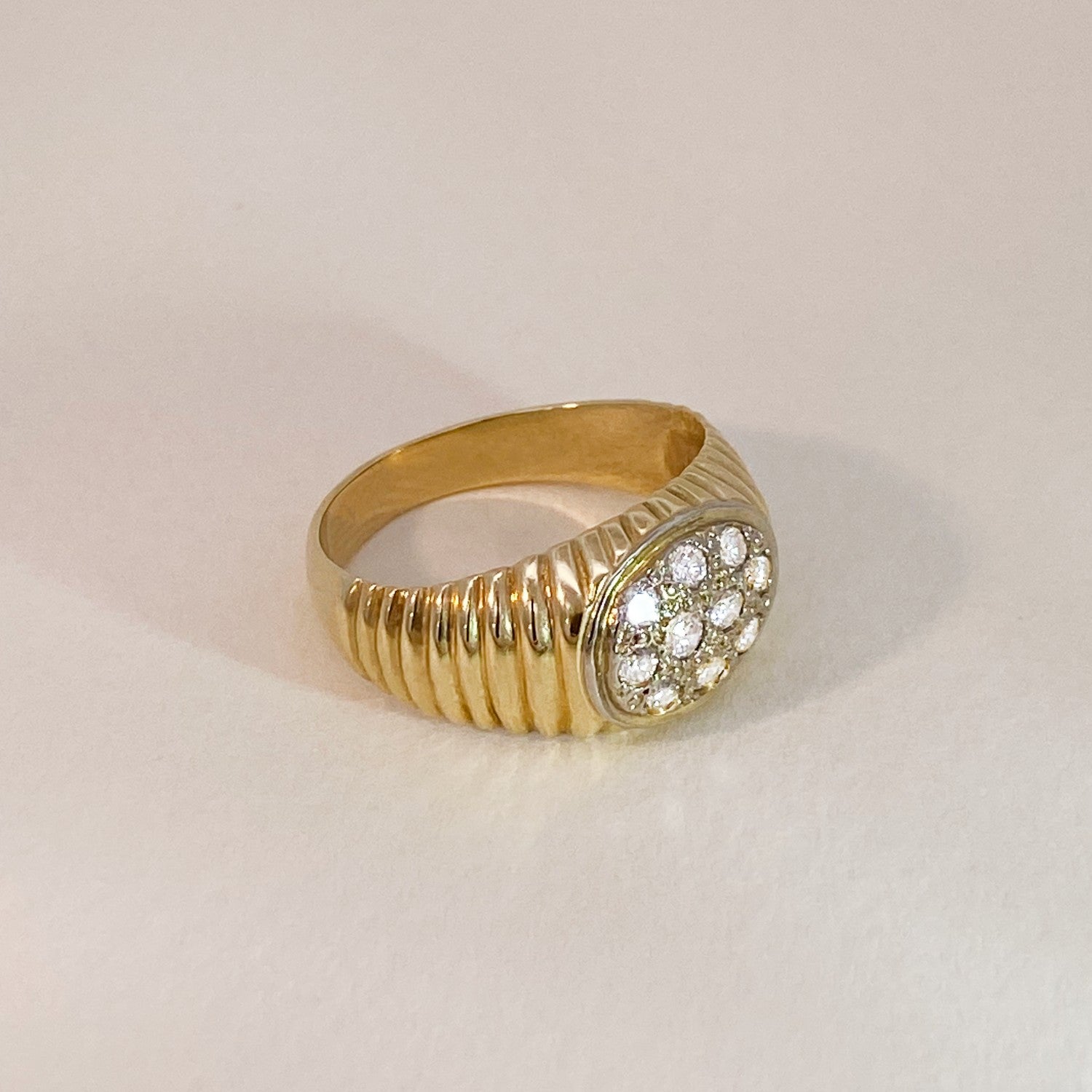 Vintage statement ring diamonds