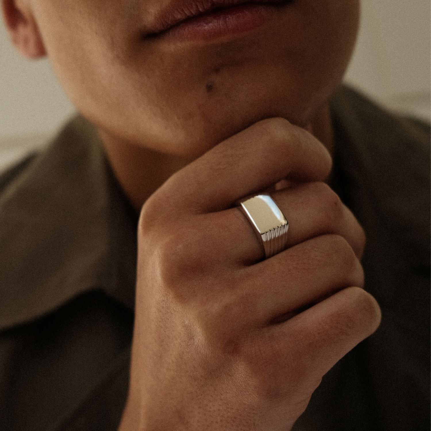 Zilveren Zegelring met Details