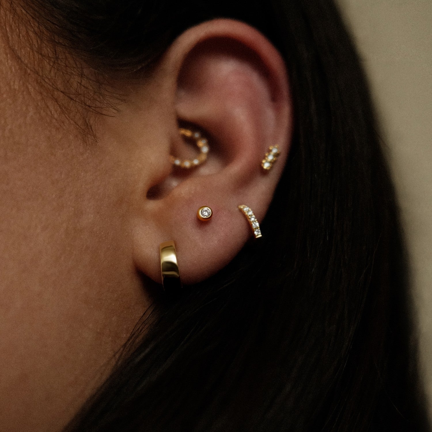 Bezel spark piercing detail