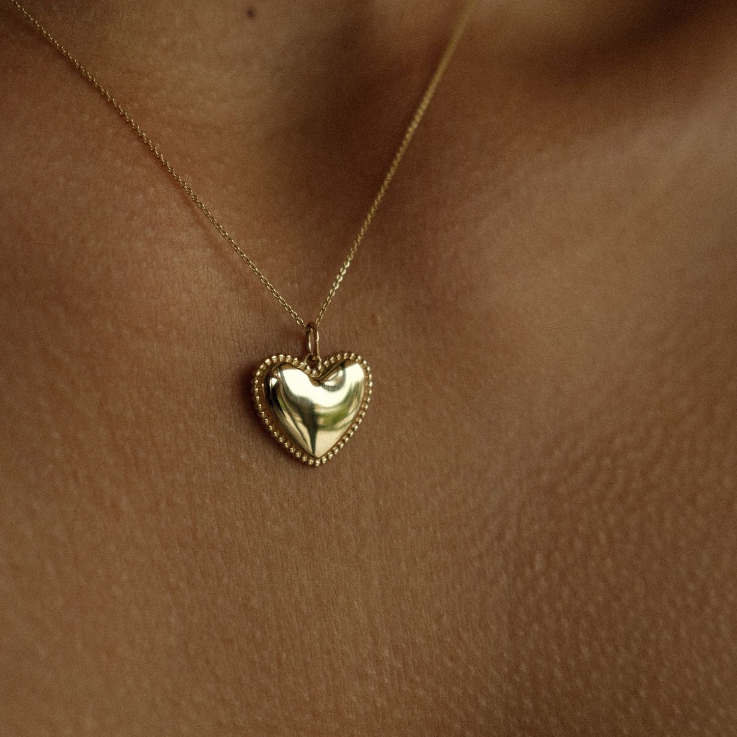 Bold Love Hart Hanger