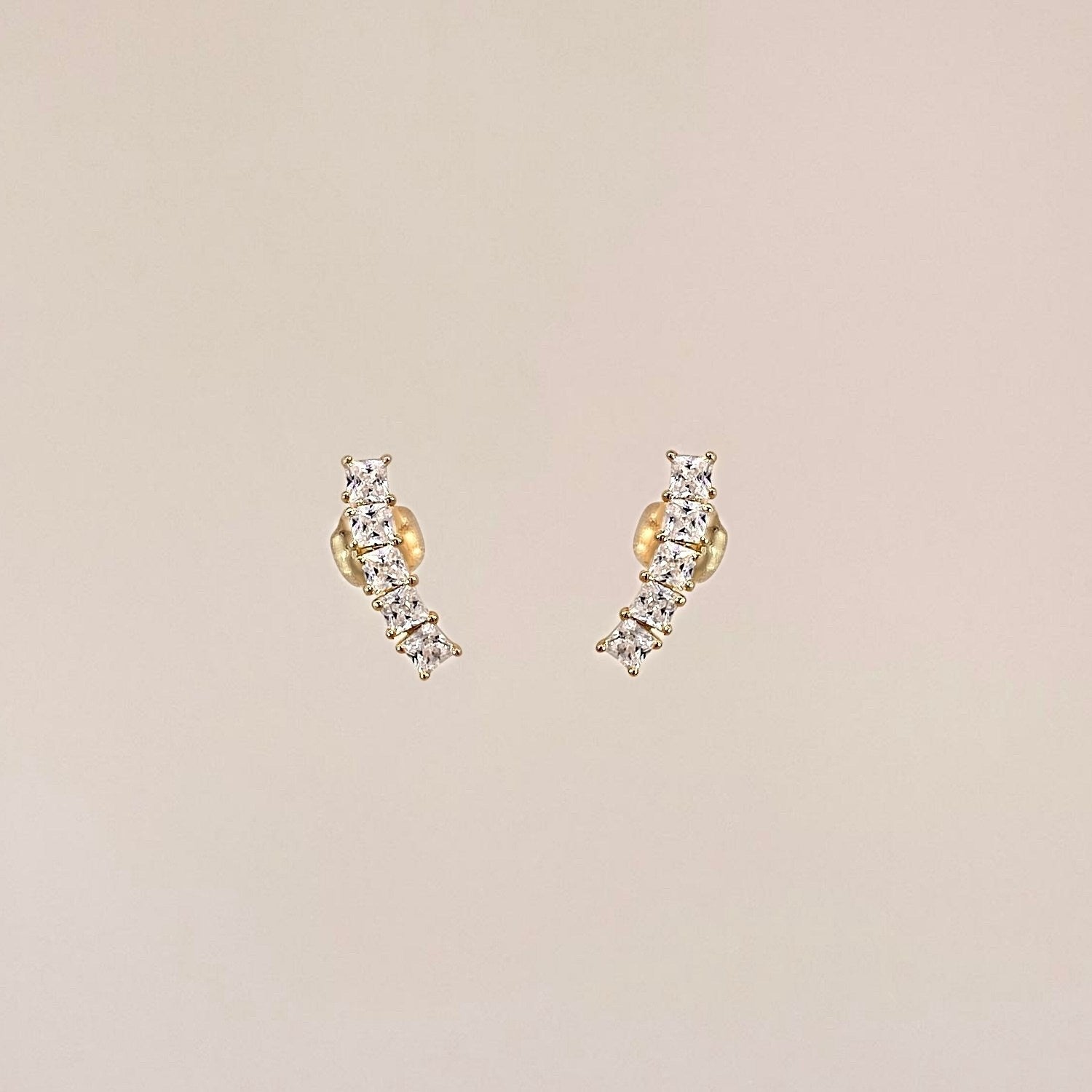 Curve Studs