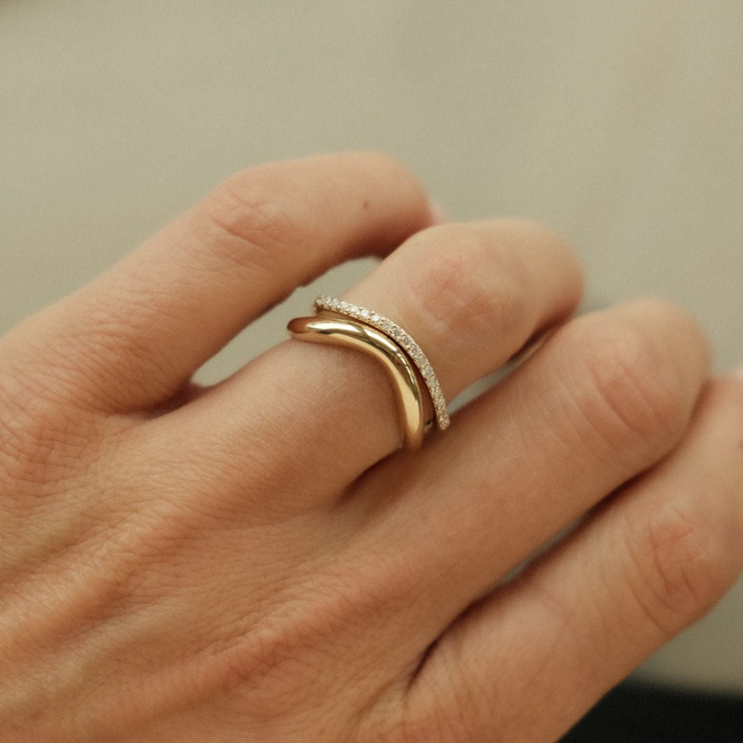 Curve Ring Stack
