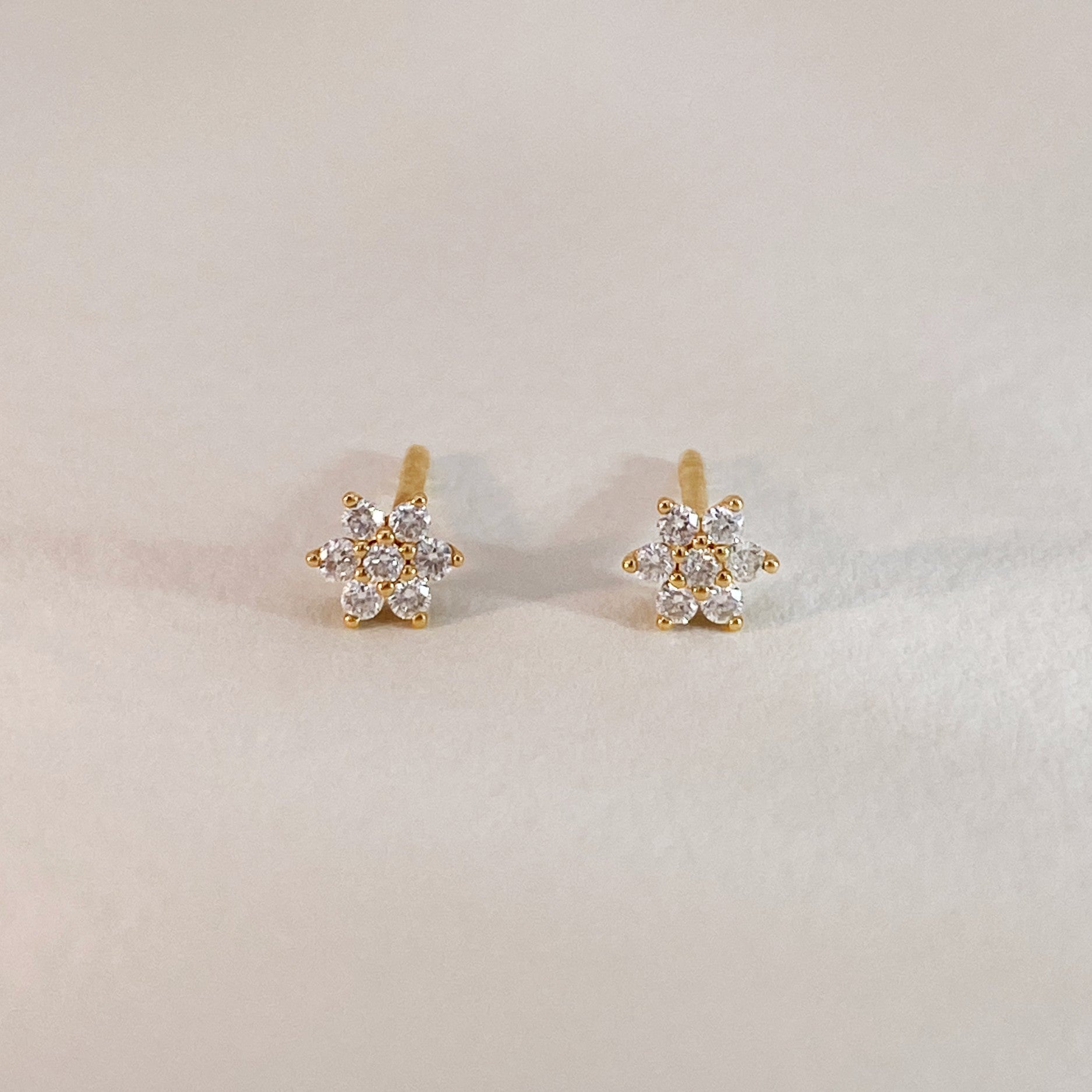 Diamant Bloem Studs