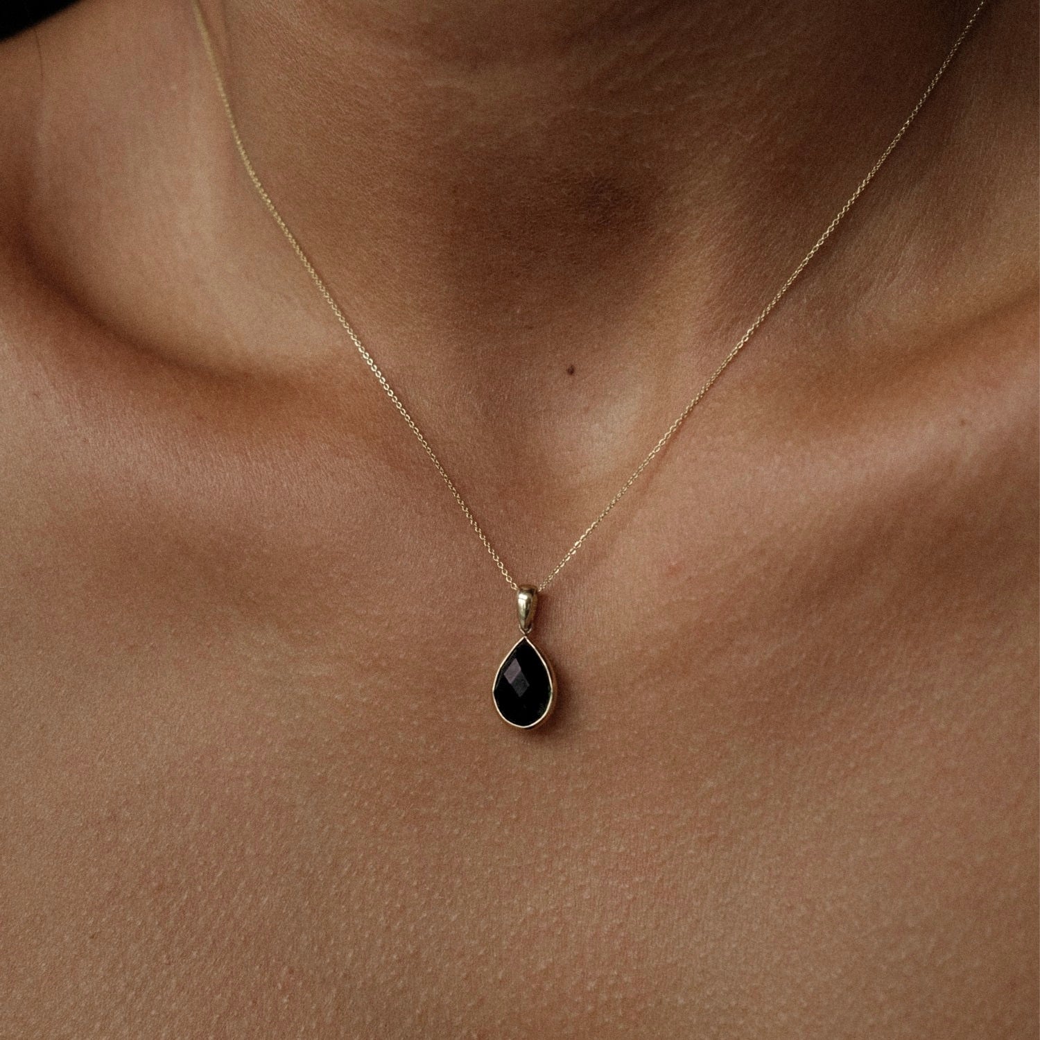 Drop Onyx Pendant