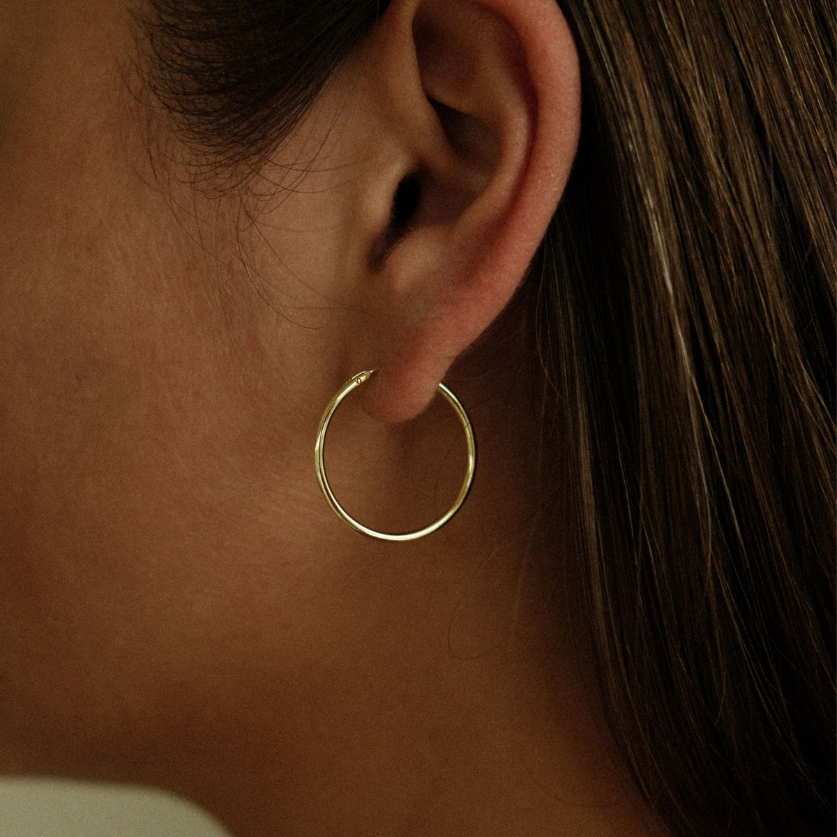 Dunne gouden hoops medium 14k