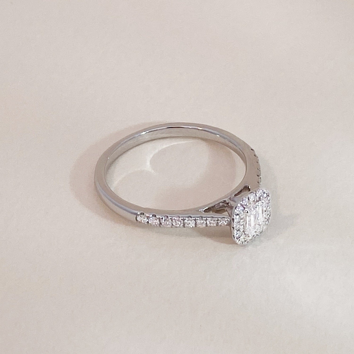 Elegant Diamond Ring White Gold