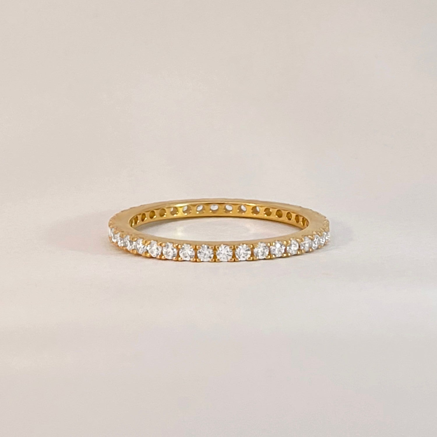 Fijne Rij Ring met Steentjes