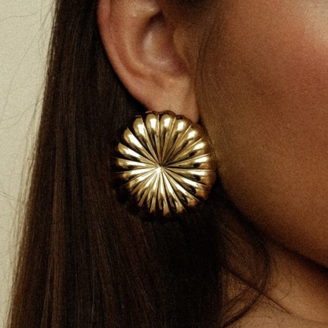 Flower statement earrings oro