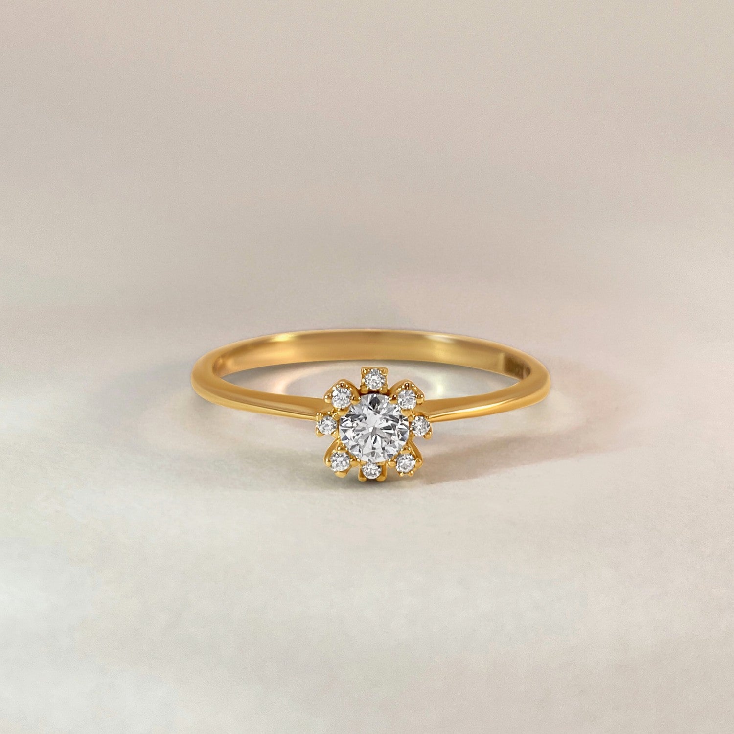 Gold flower ring