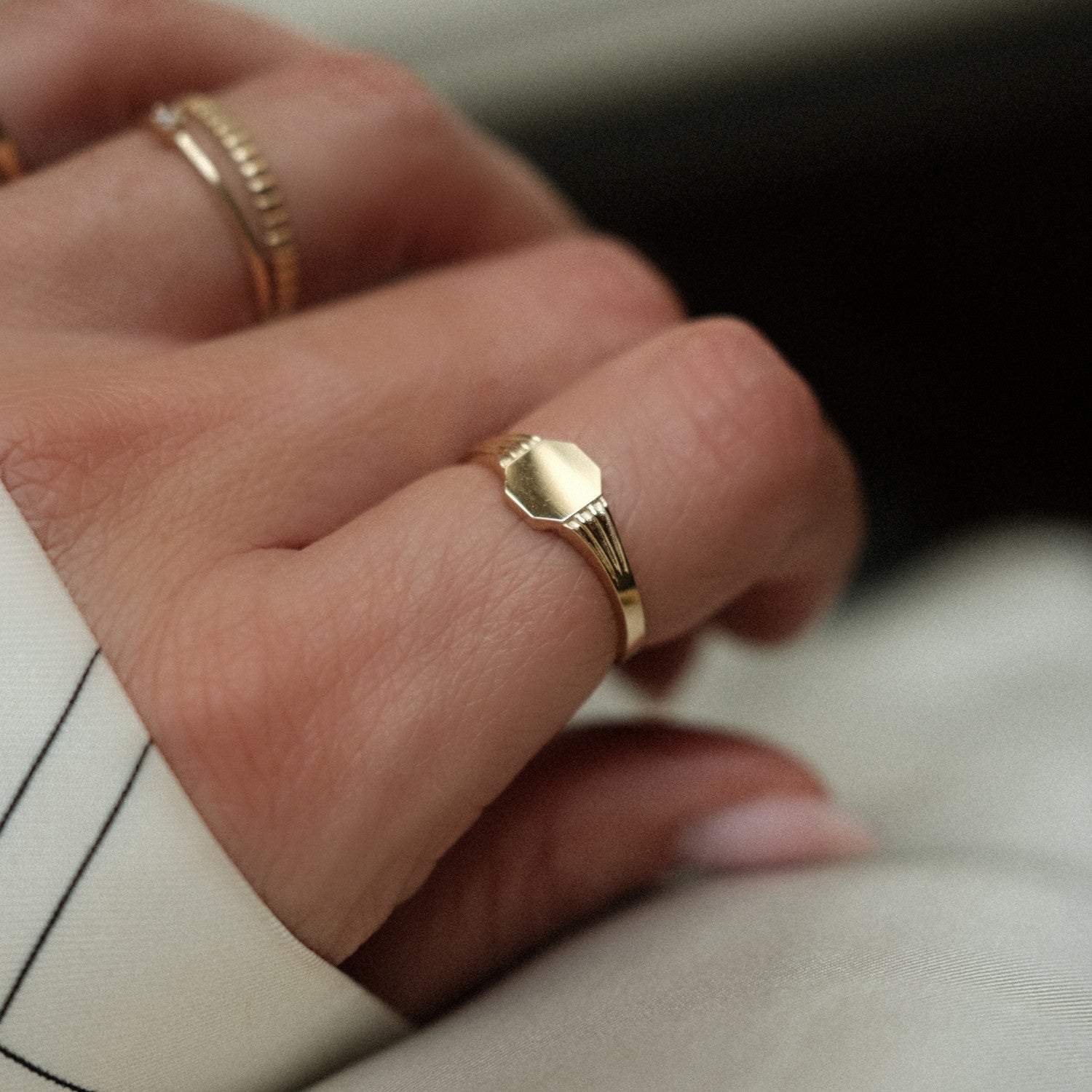 Gouden zegelring met details