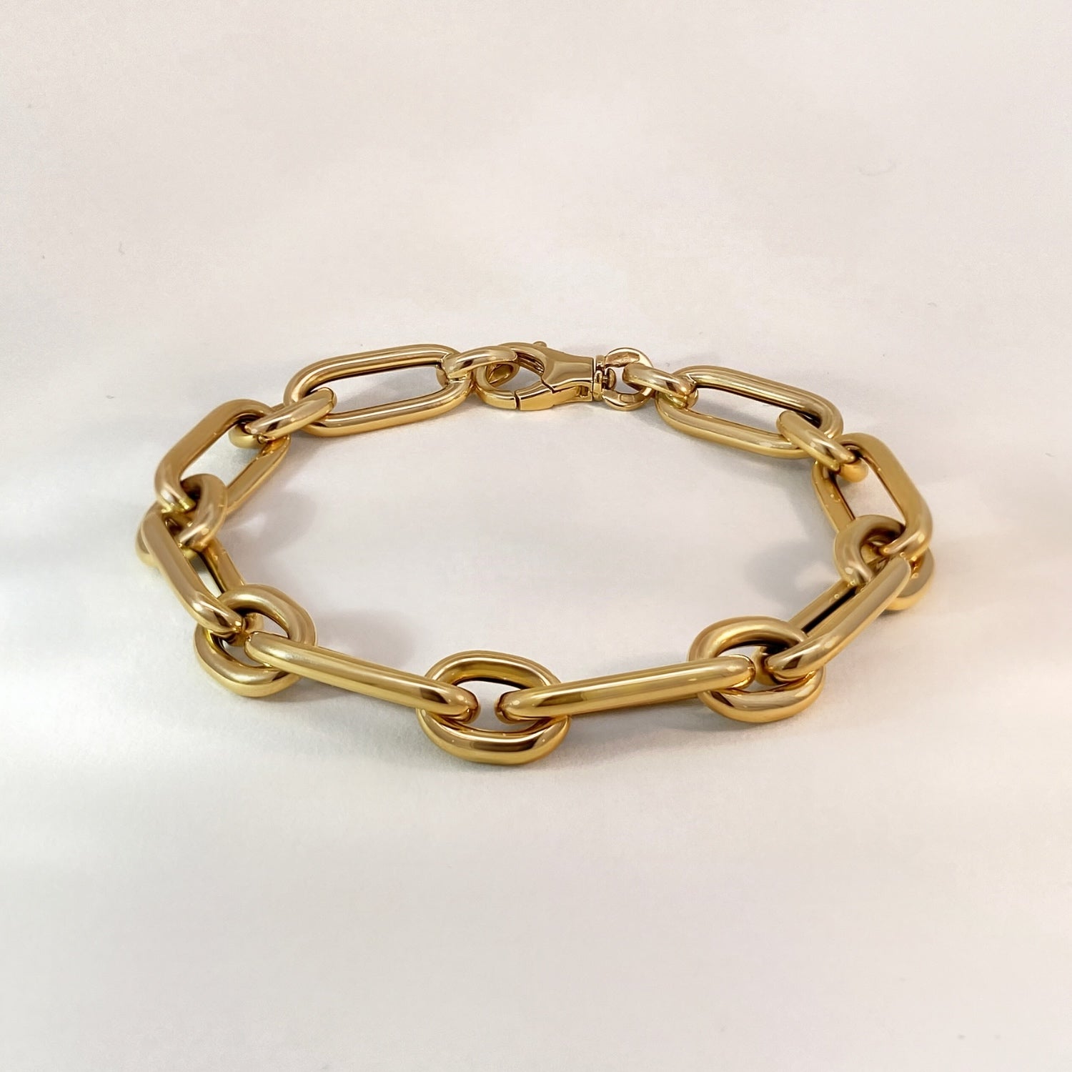 Grote gouden schakelarmband
