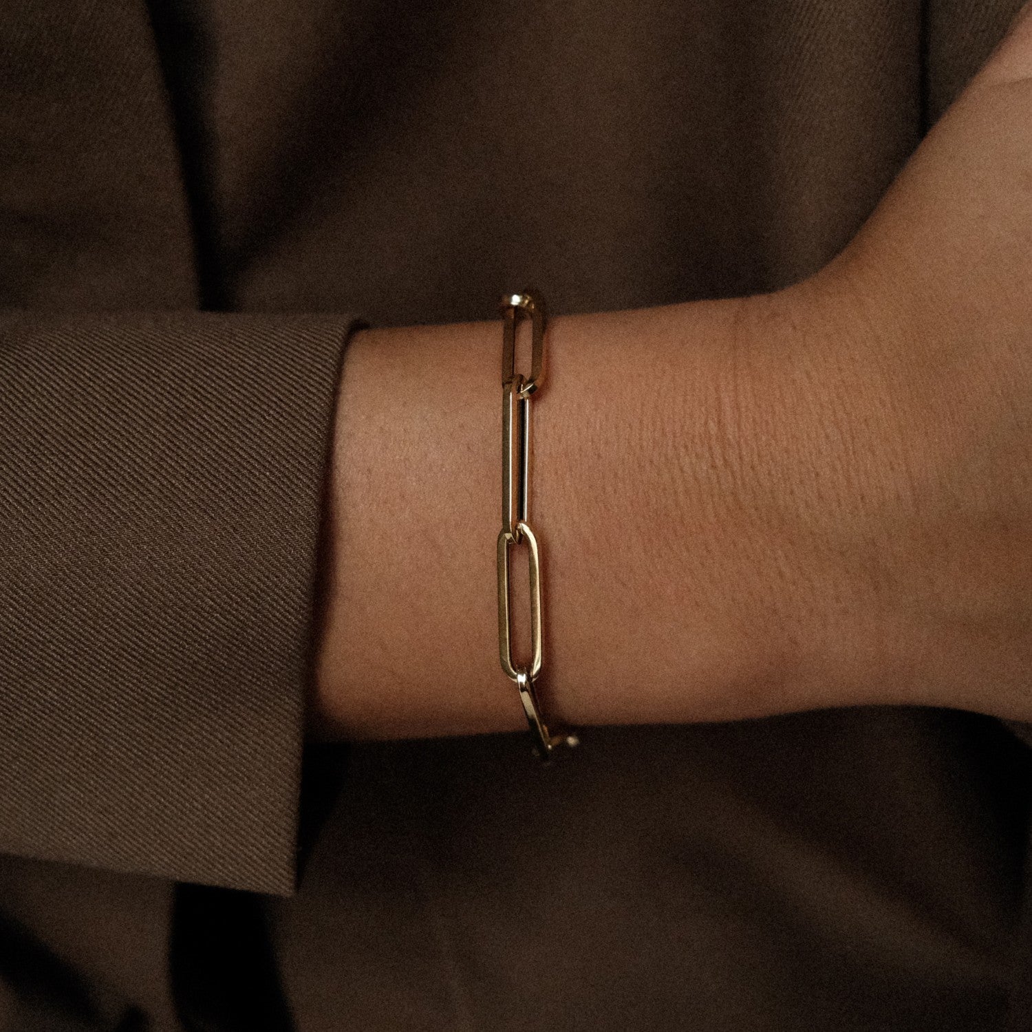 Grote paperclip armband