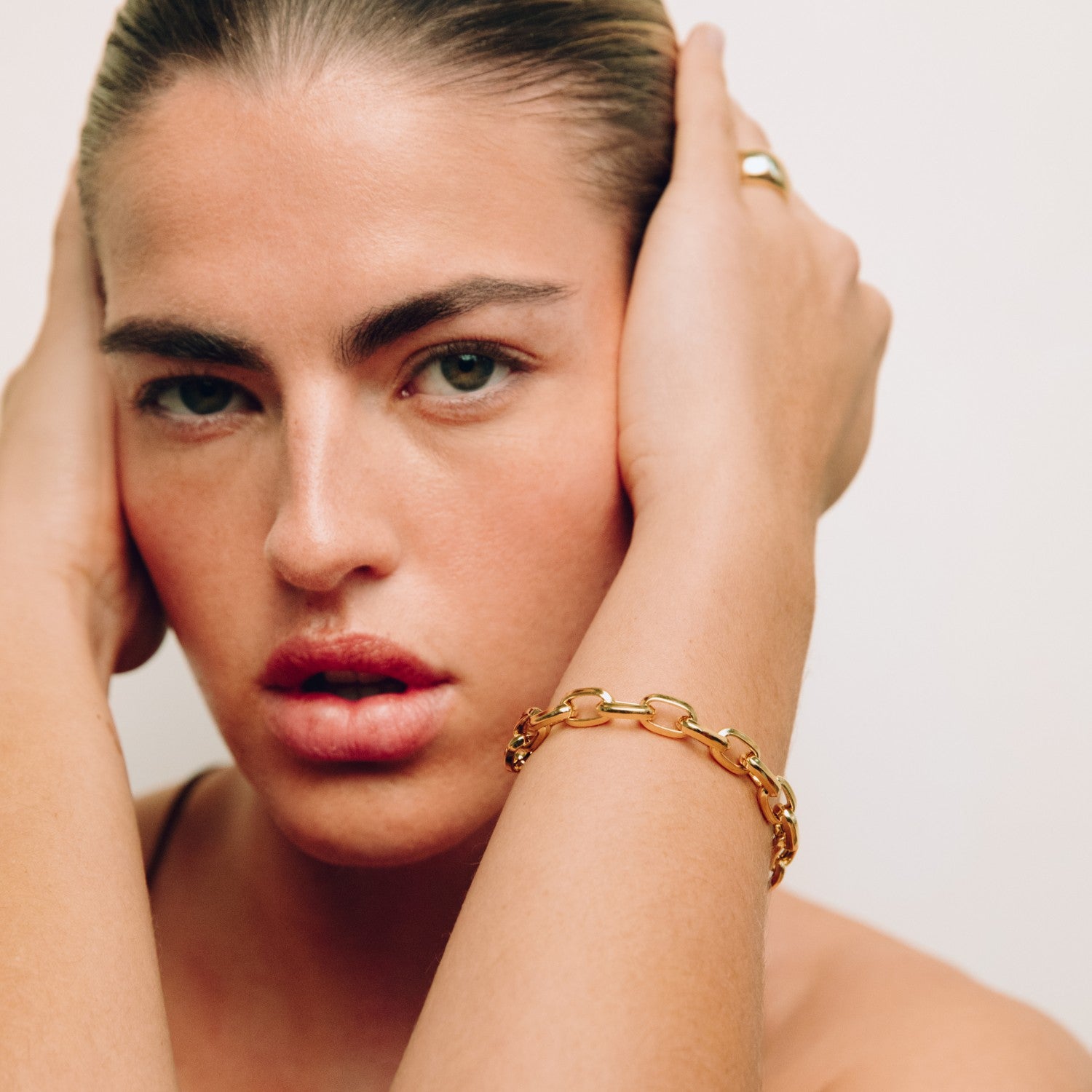 Grove goudkleurige schakel armband