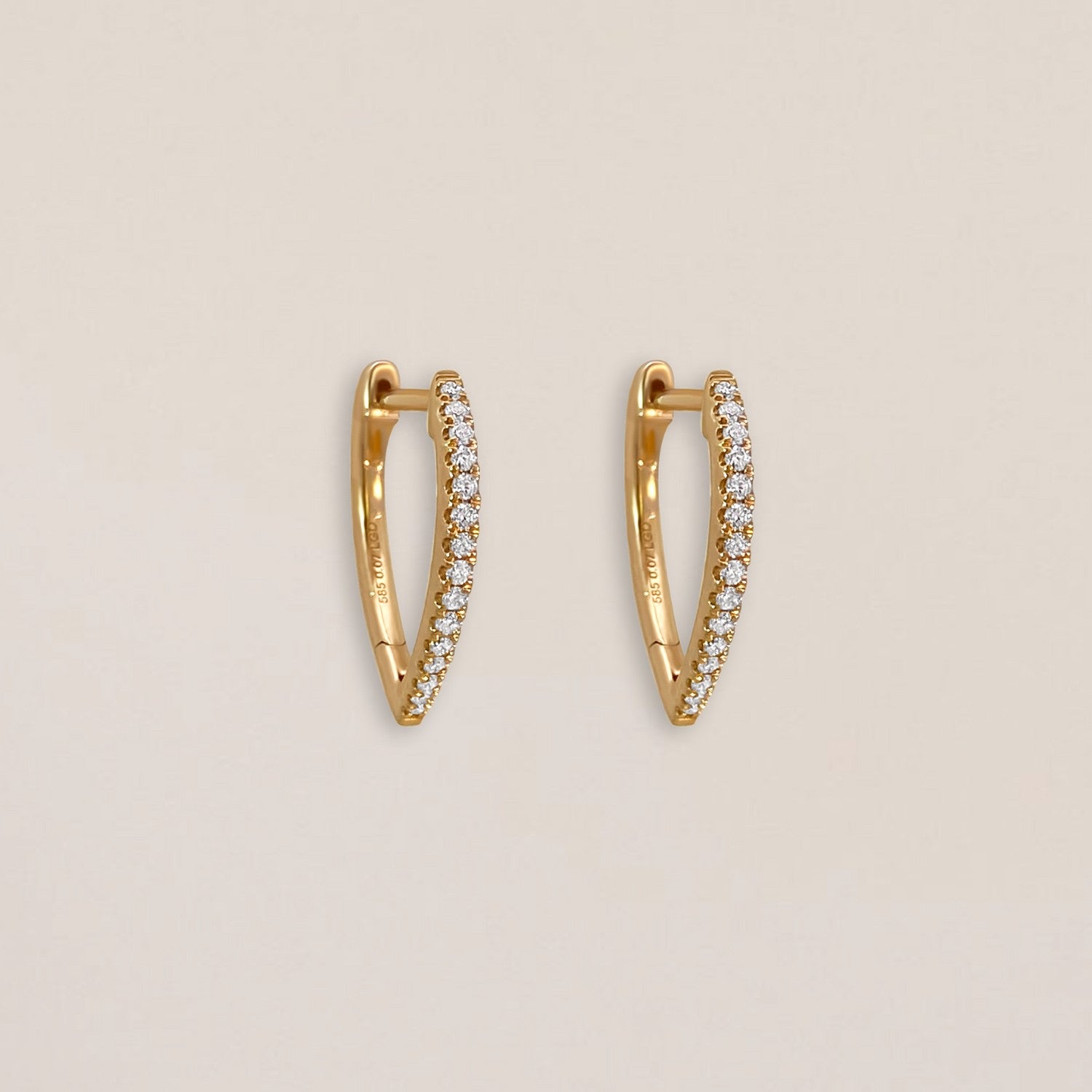 Hoekige diamanten gouden oorbellen