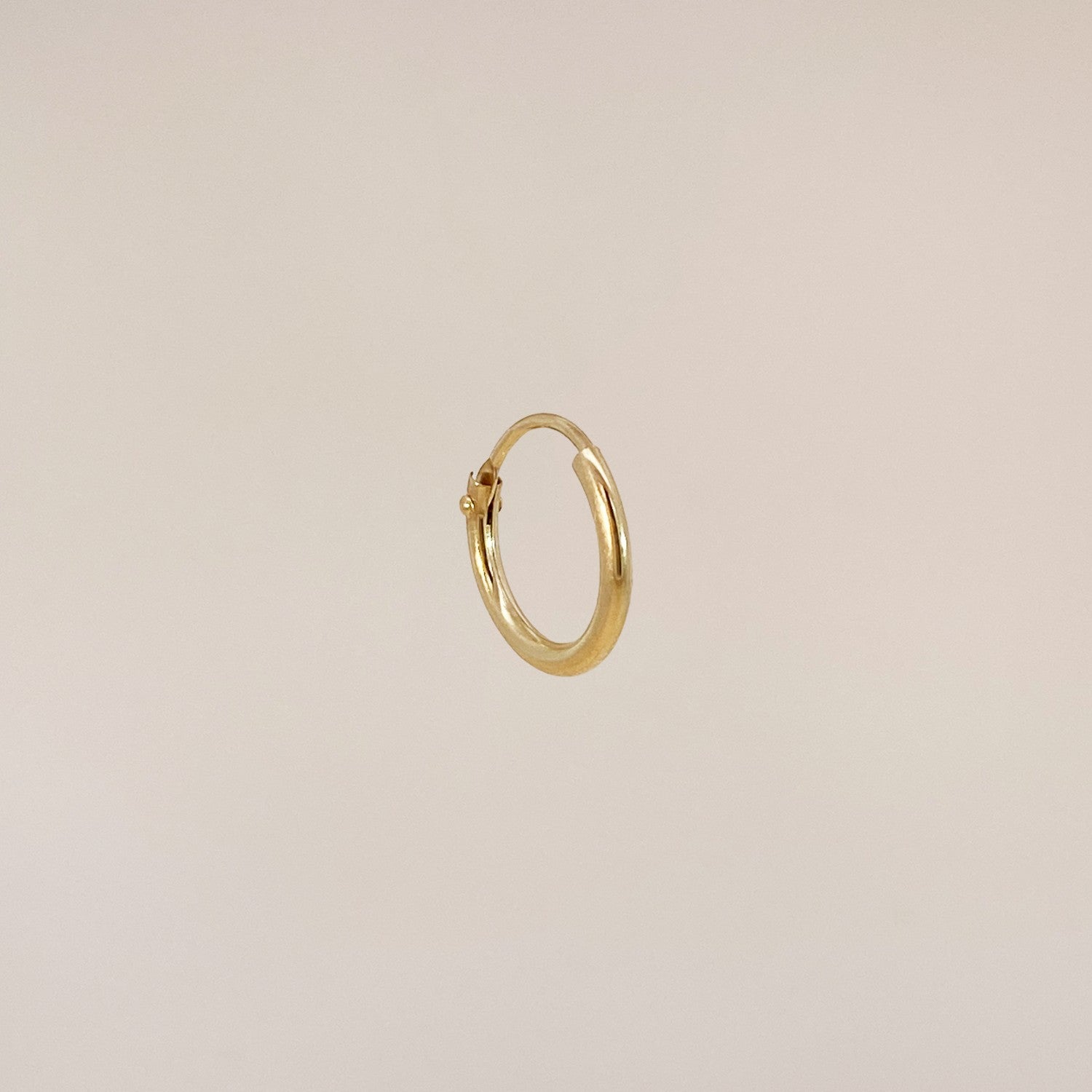 Huggie gold