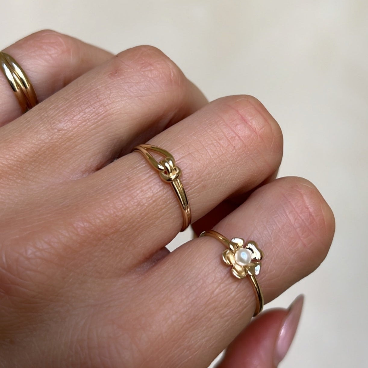 Refined Knot Ring