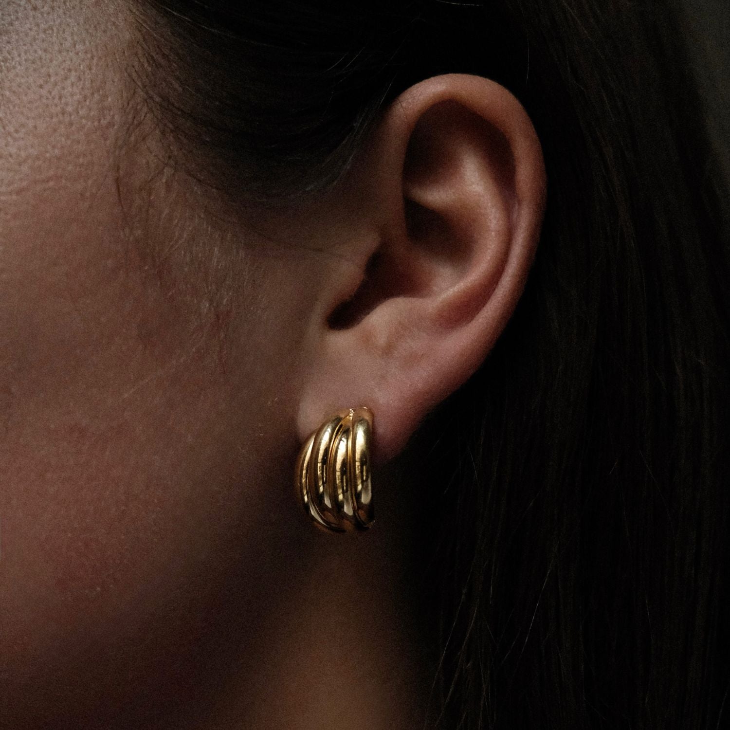 Oorbellen met golvende look