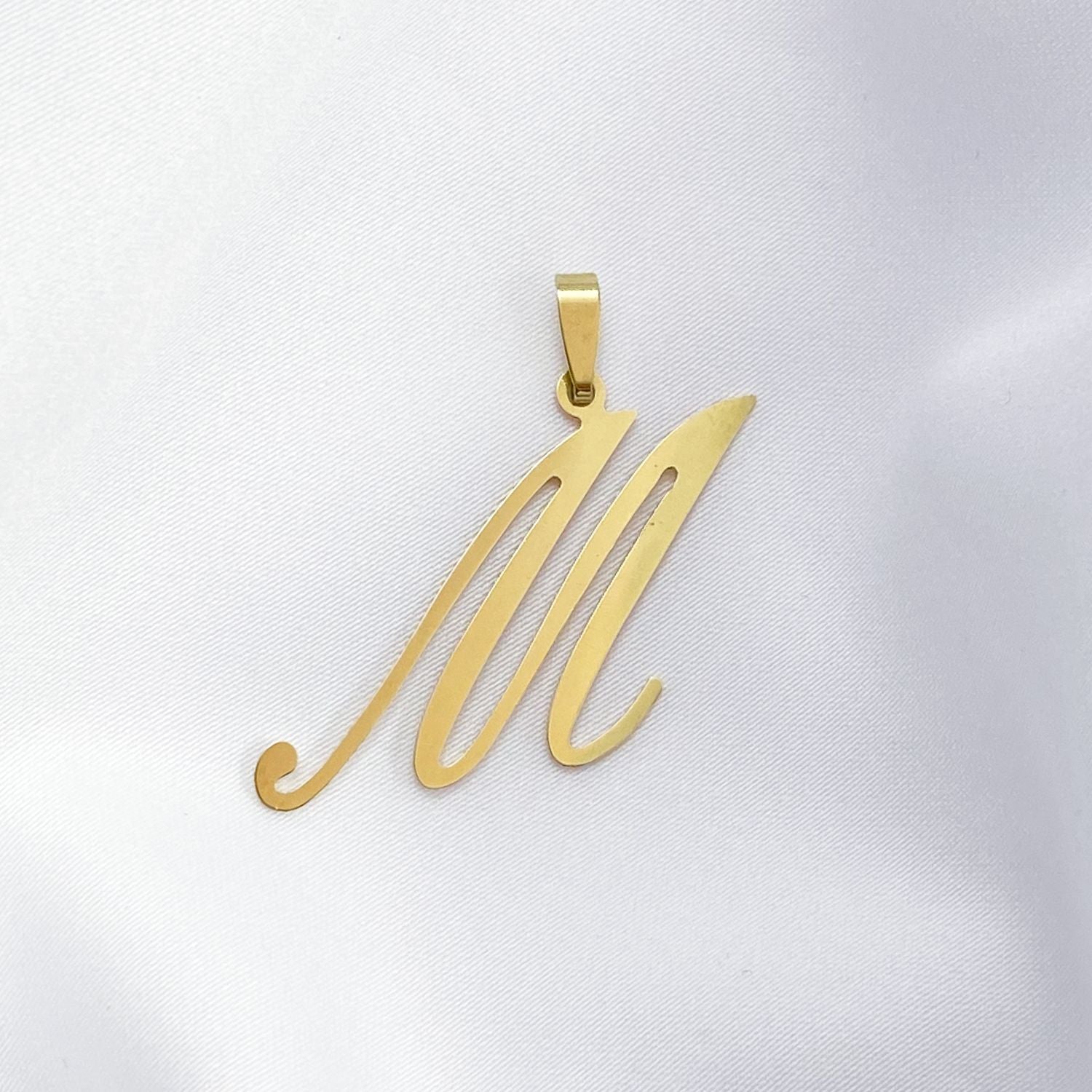 Oro Alphabet Letter M
