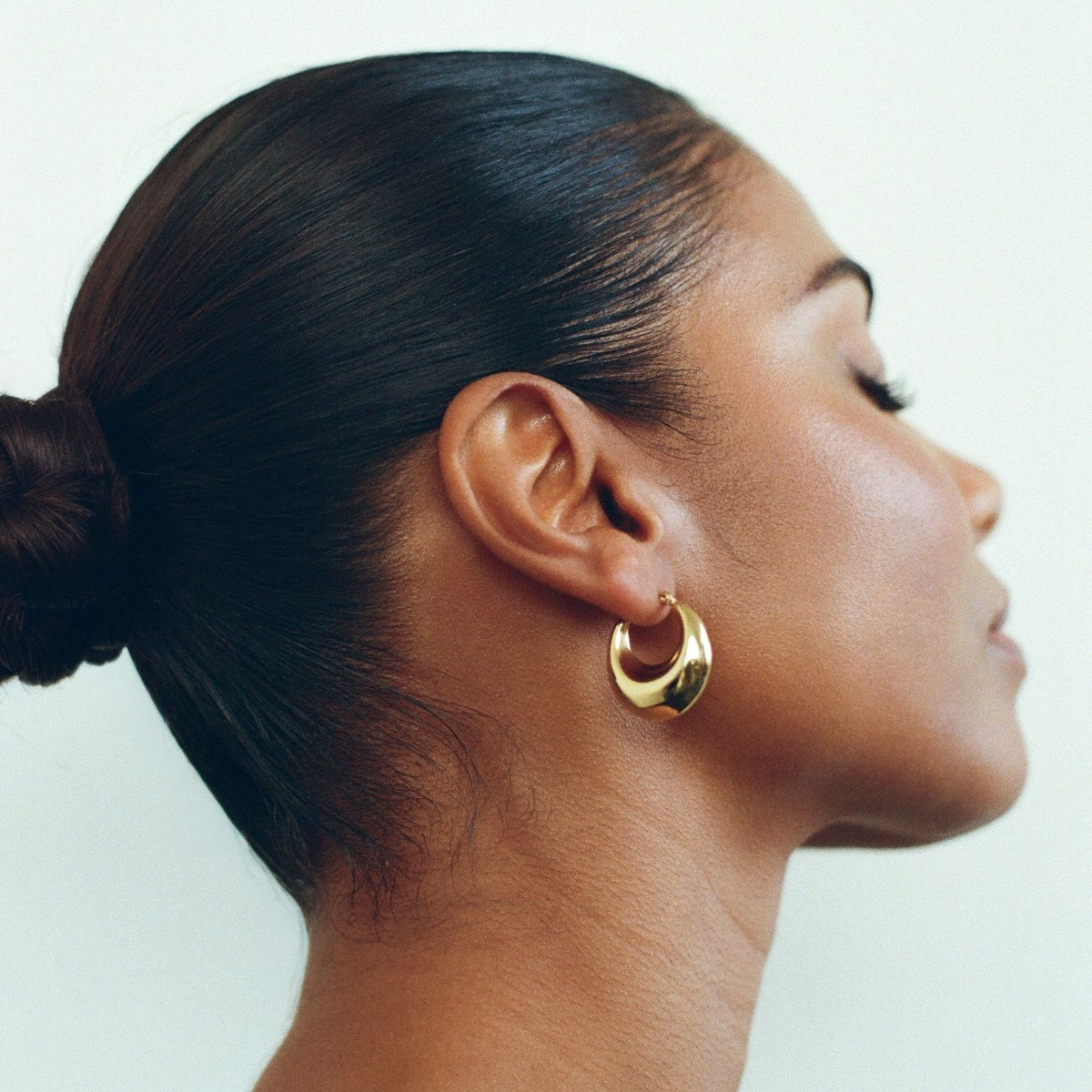 Oro Bold Tapered Hoops
