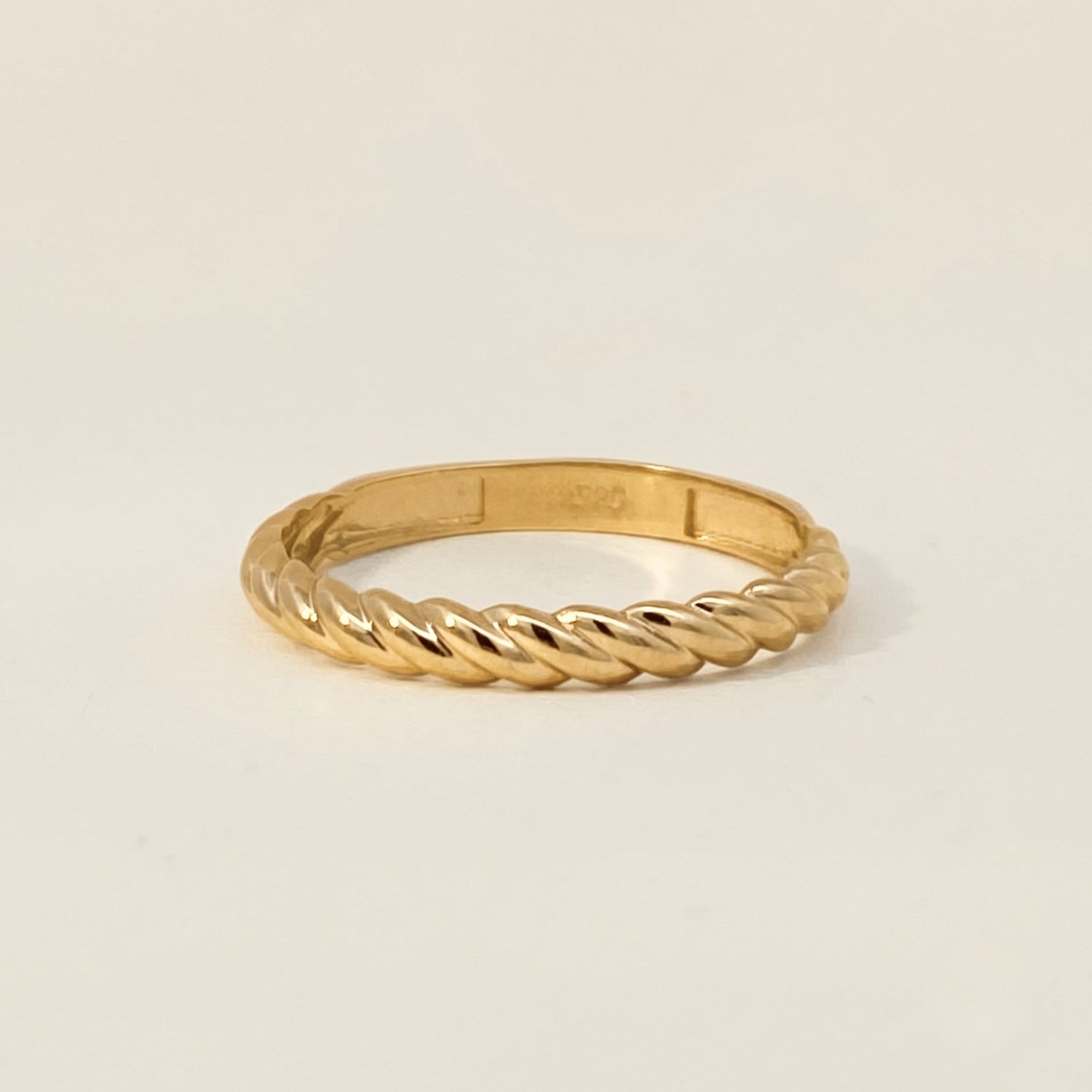 Oro Twist Ring 14k