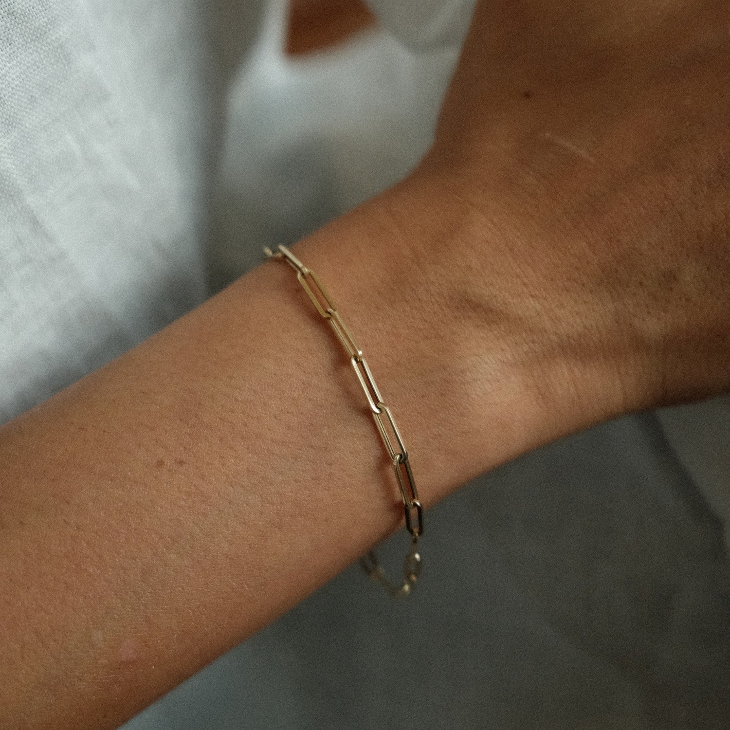 Paperclip armband