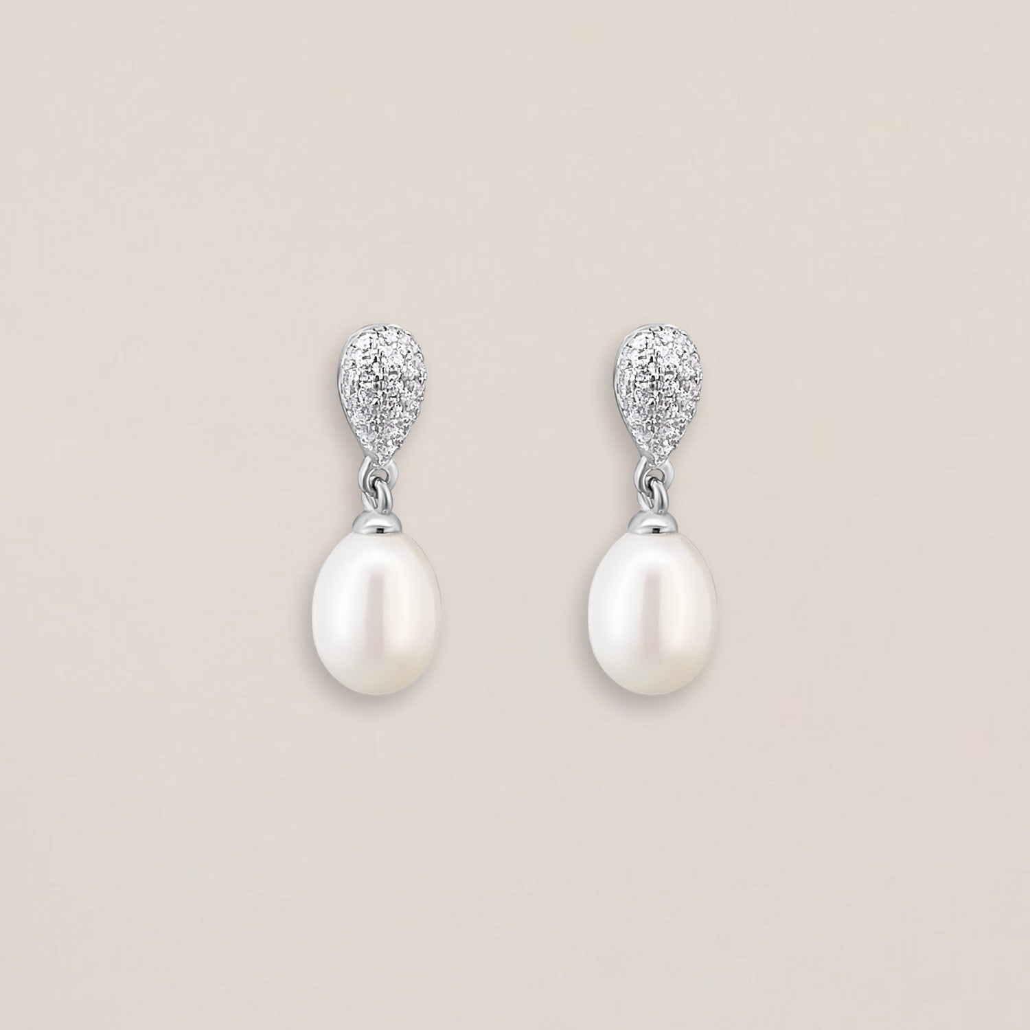 Parel druppel oorbellen zilver