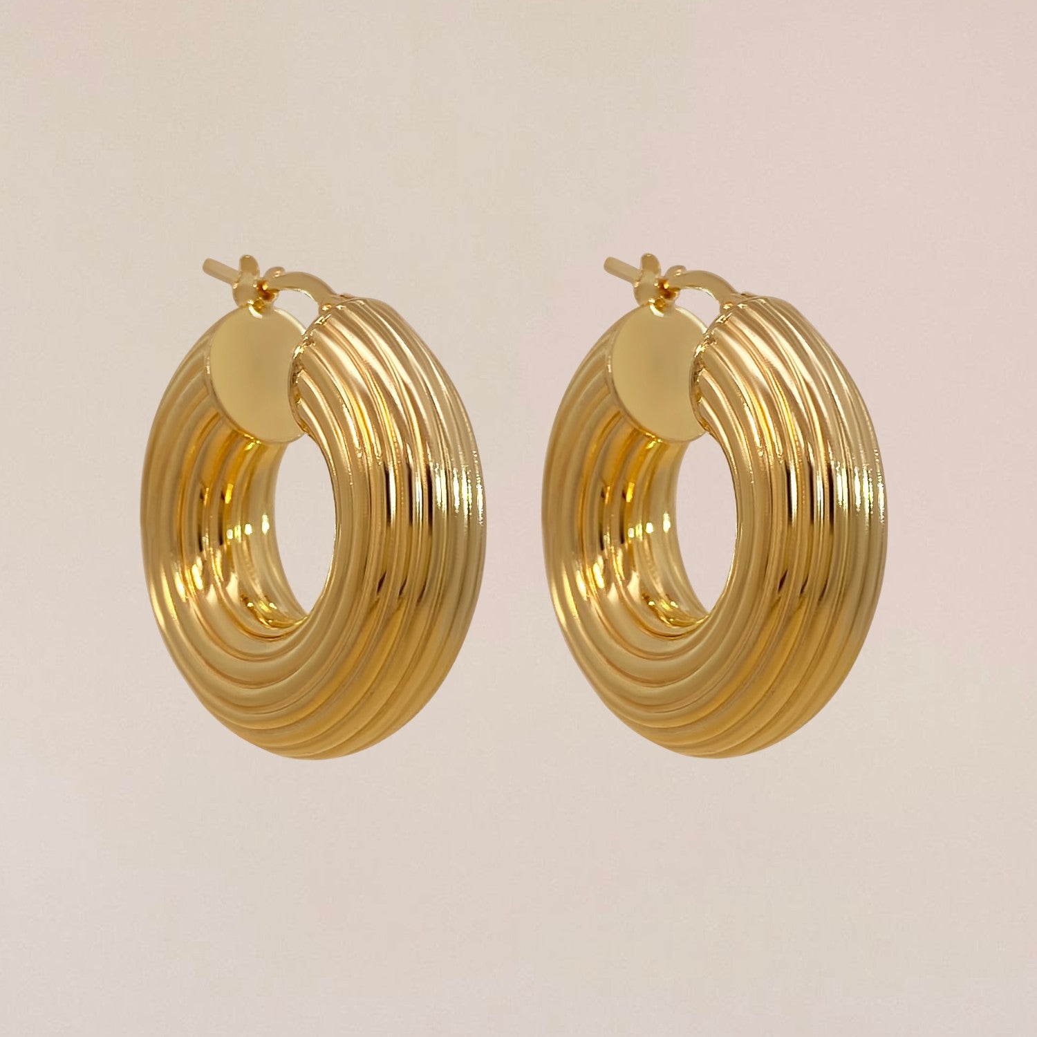 Ribbed hoops