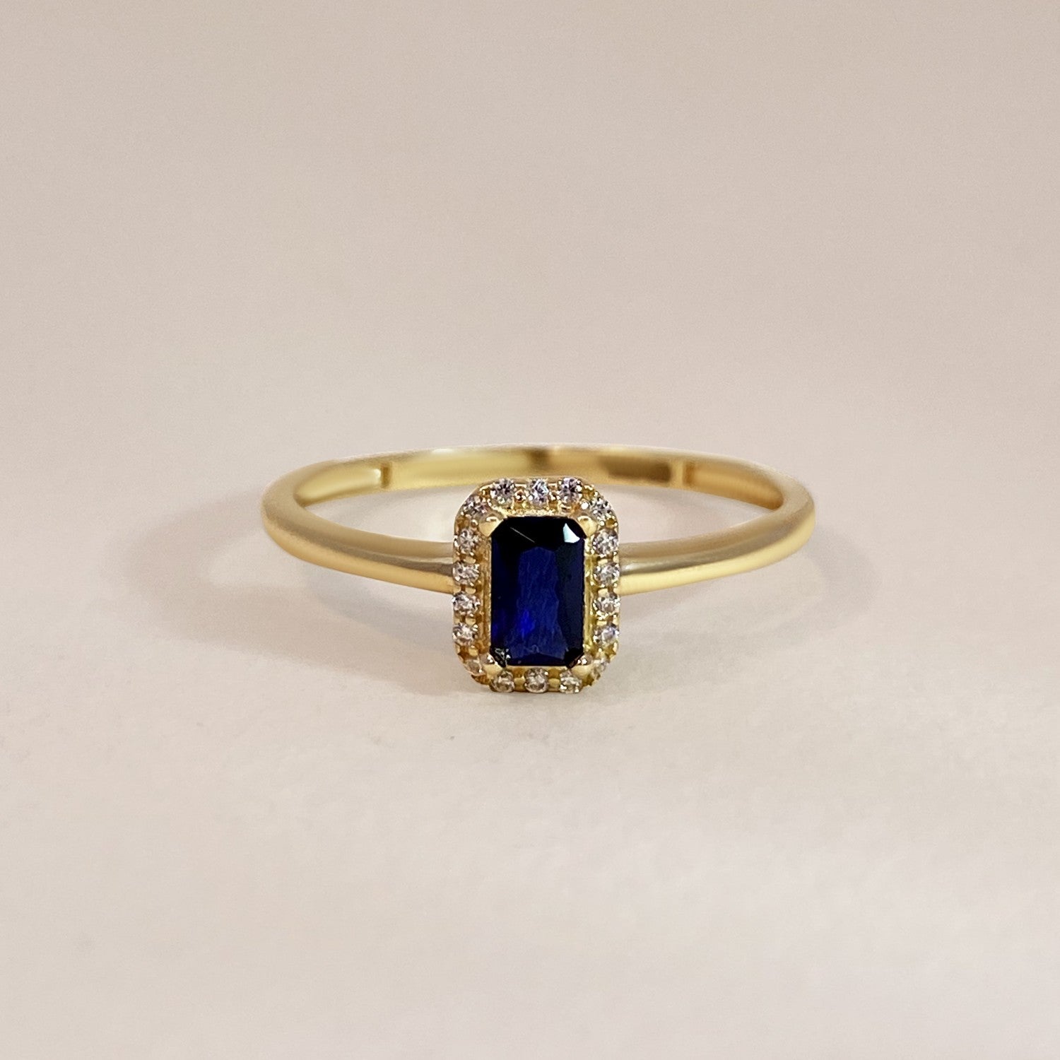 Ring blauwe steen
